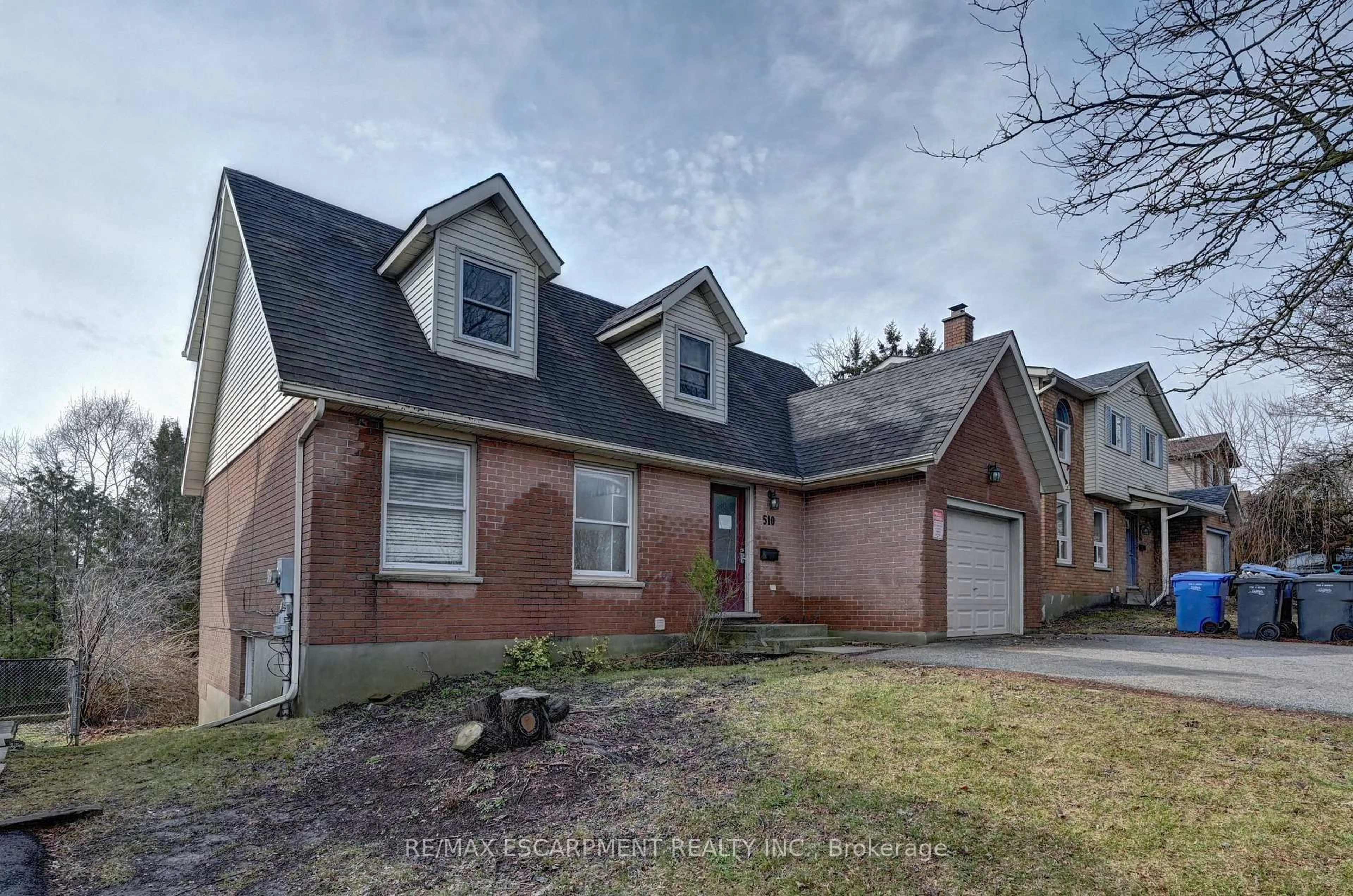 Home with brick exterior material, street for 510 Kortright Rd, Guelph Ontario N1G 3Z1