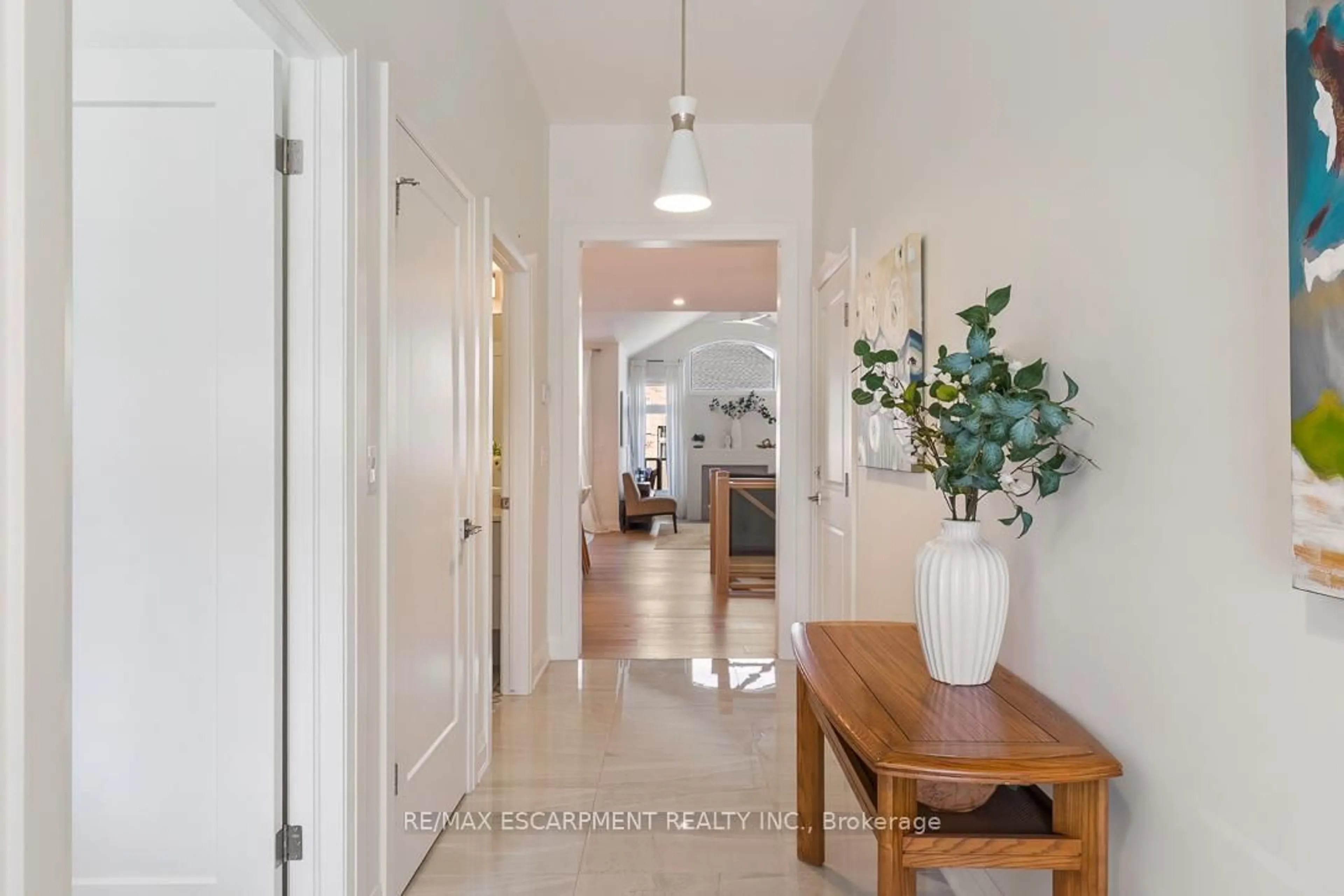 Indoor entryway for 311 Perth Tr, Welland Ontario L3B 0L8