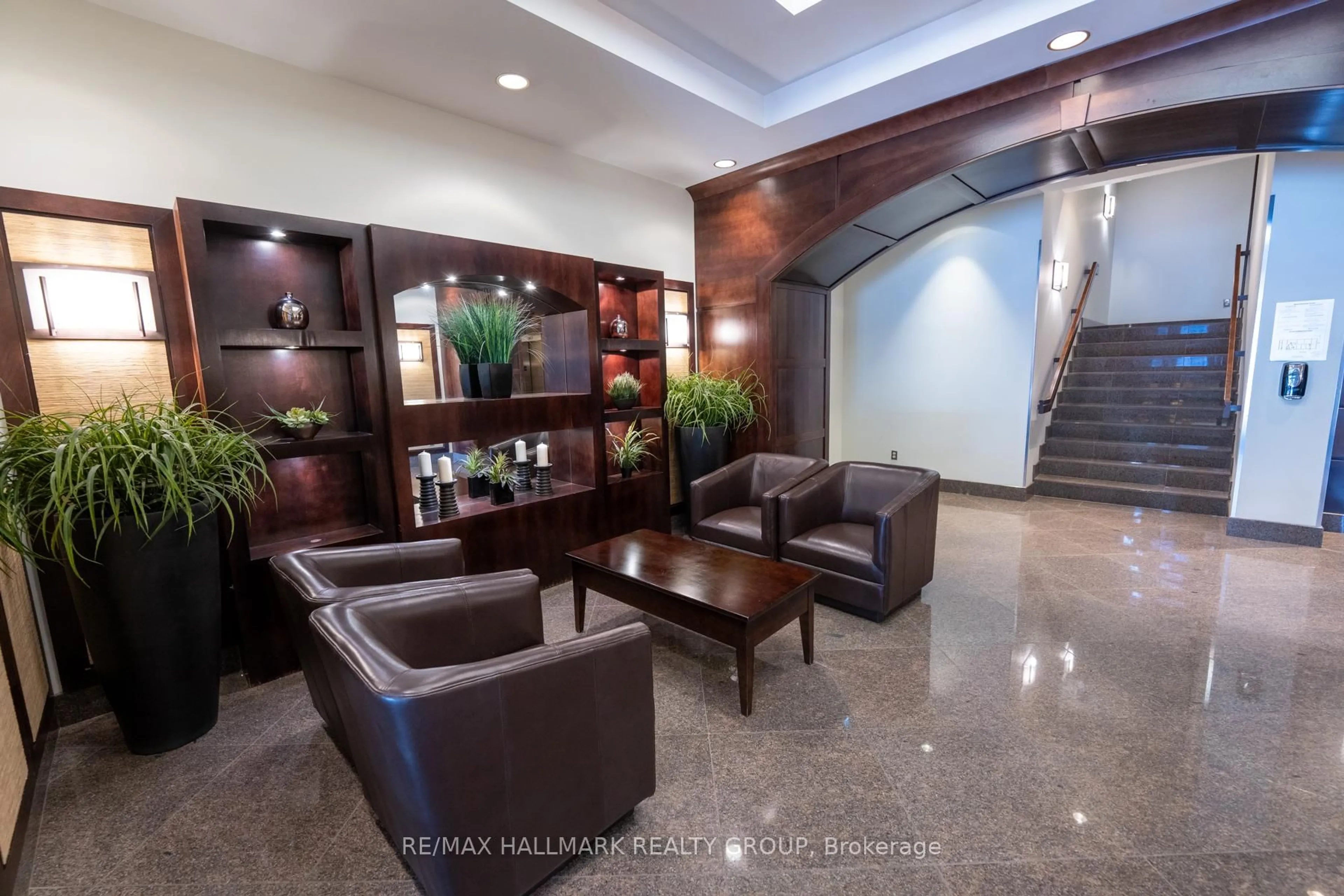 Lobby for 200 Besserer St #1007, Ottawa Ontario K1N 0A7