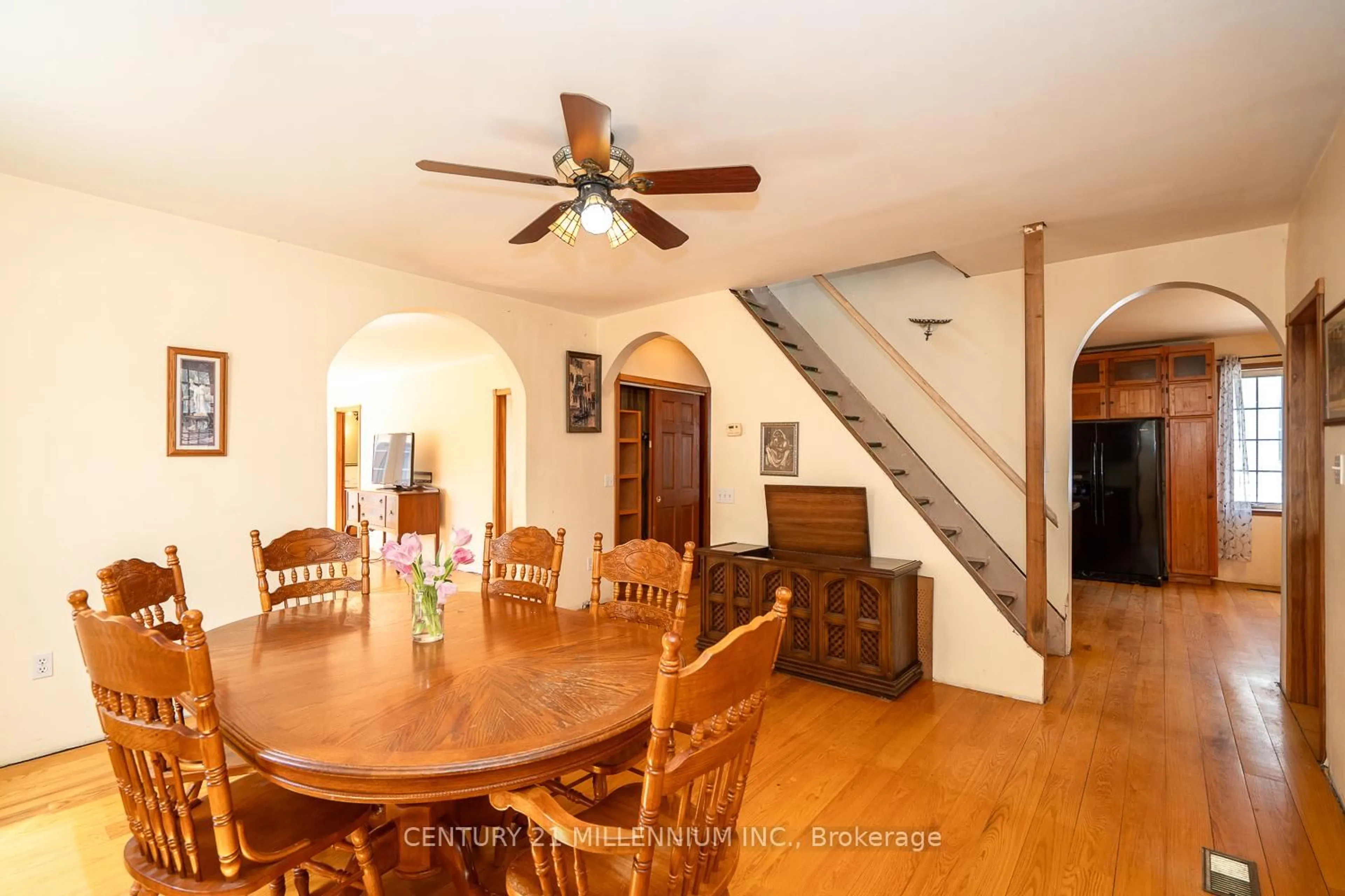 Dining room, unknown for 18 Crozier St, East Luther Grand Valley Ontario L9W 5N6