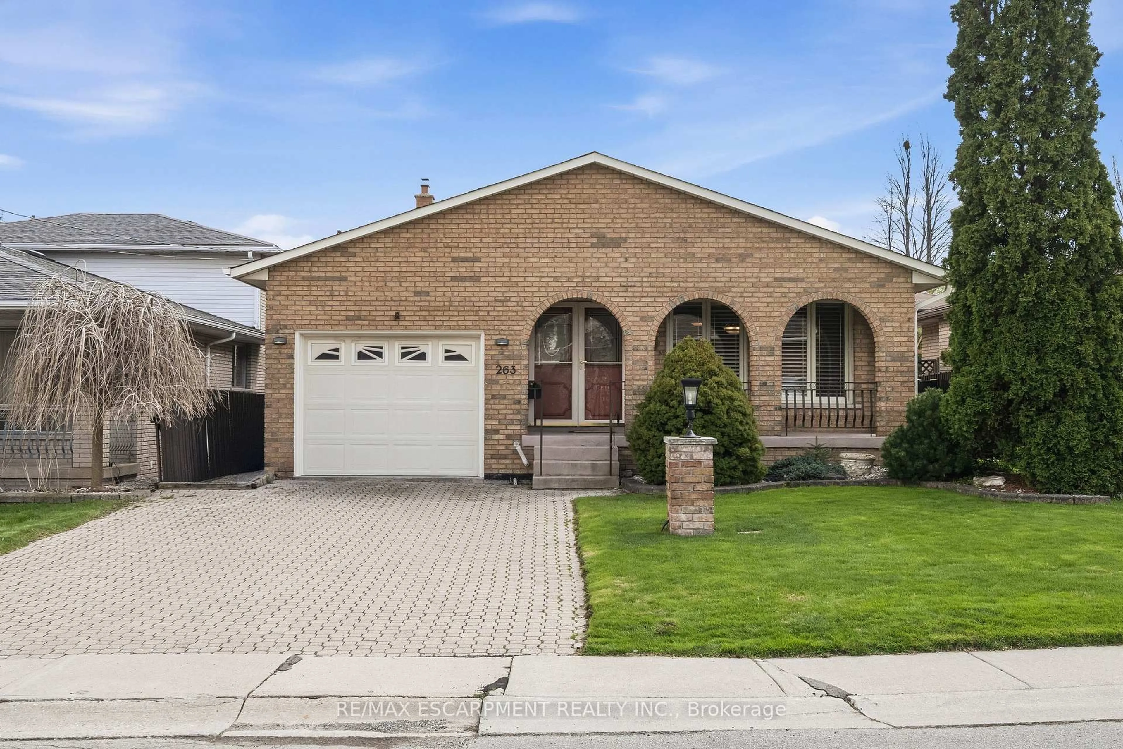 Home with brick exterior material, street for 263 Guildwood Dr, Hamilton Ontario L9C 6W7