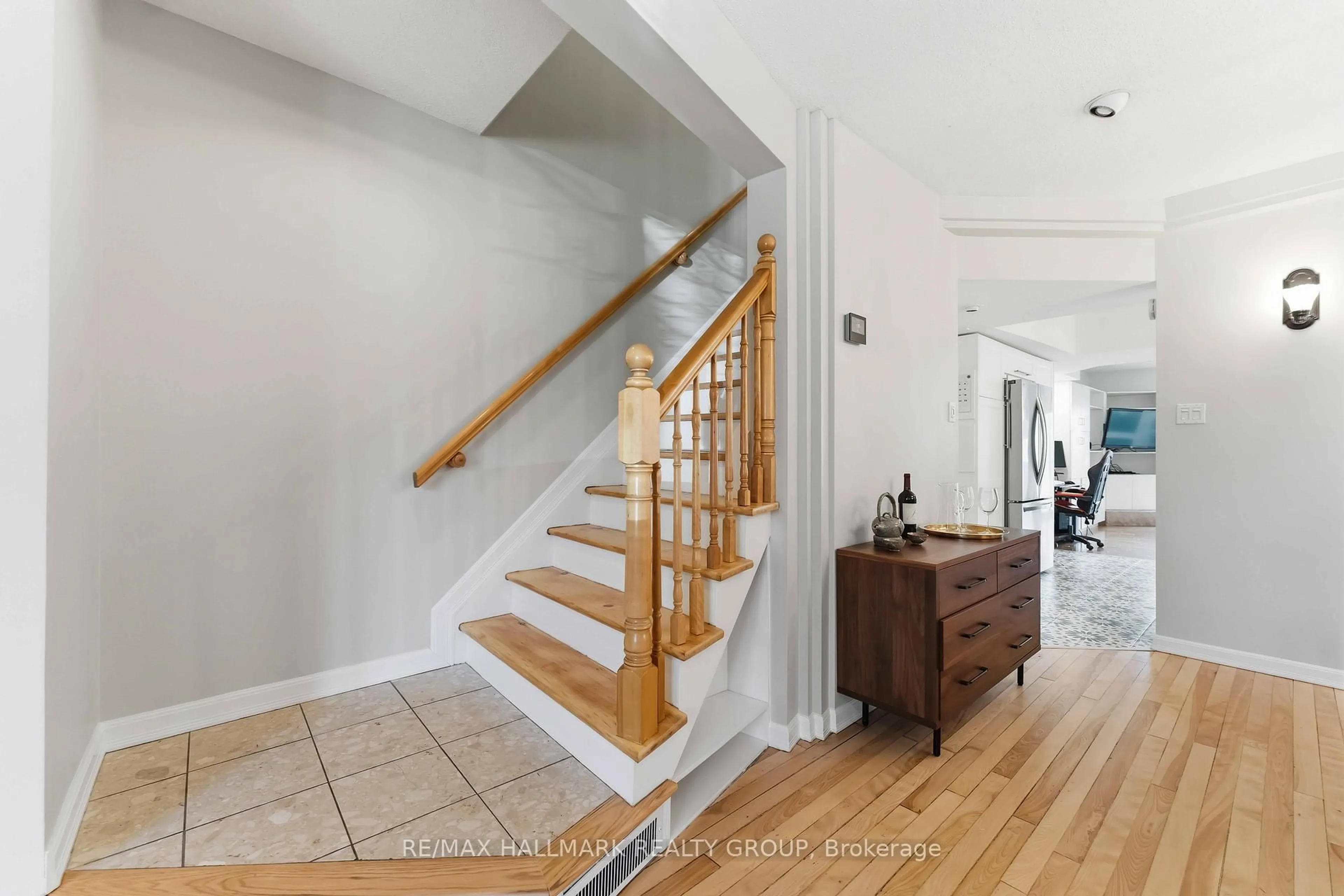 Unknown for 57 Rosemere Ave, Ottawa Ontario K1S 1A5