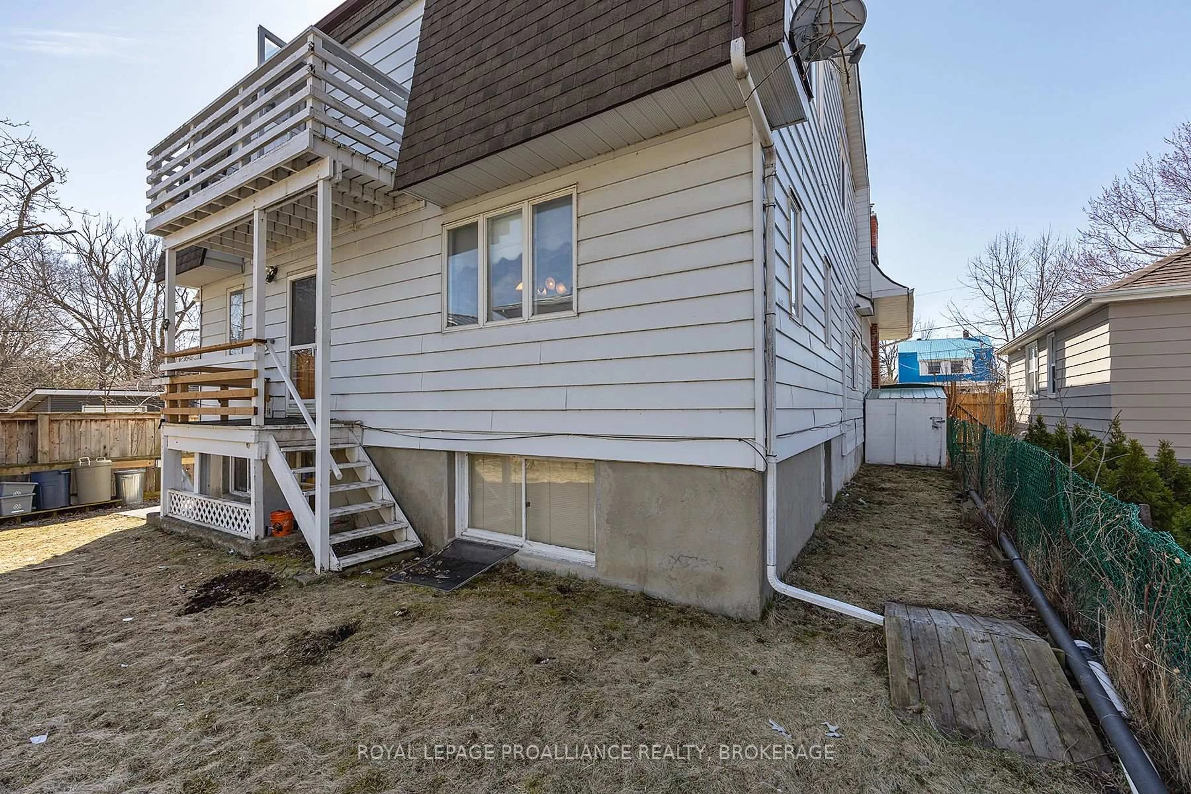 Unknown for 69 Scott St, Kingston Ontario K7L 1L6