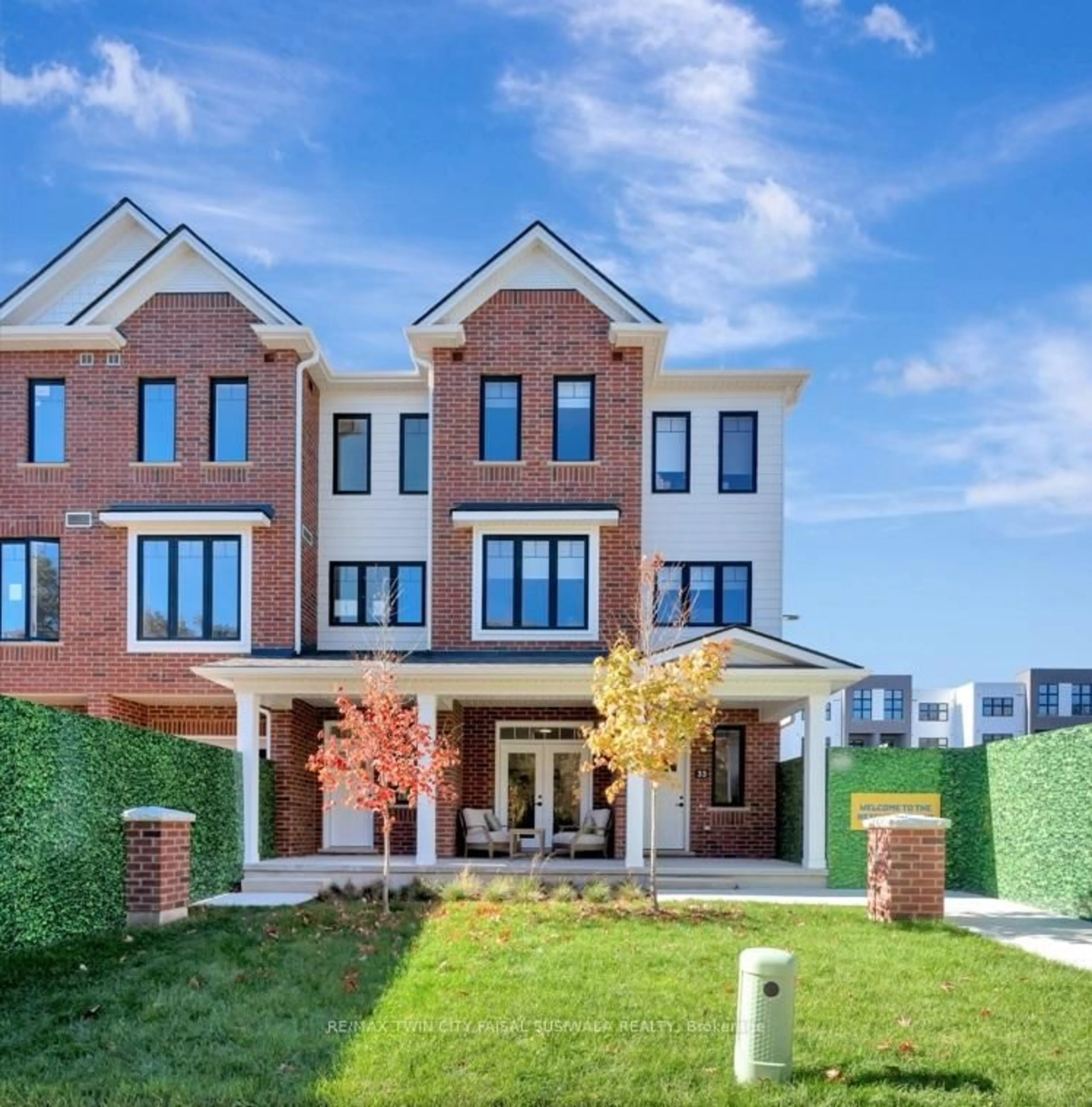 Home with brick exterior material, unknown for 33 MILL St, Kitchener Ontario N2G 0G6