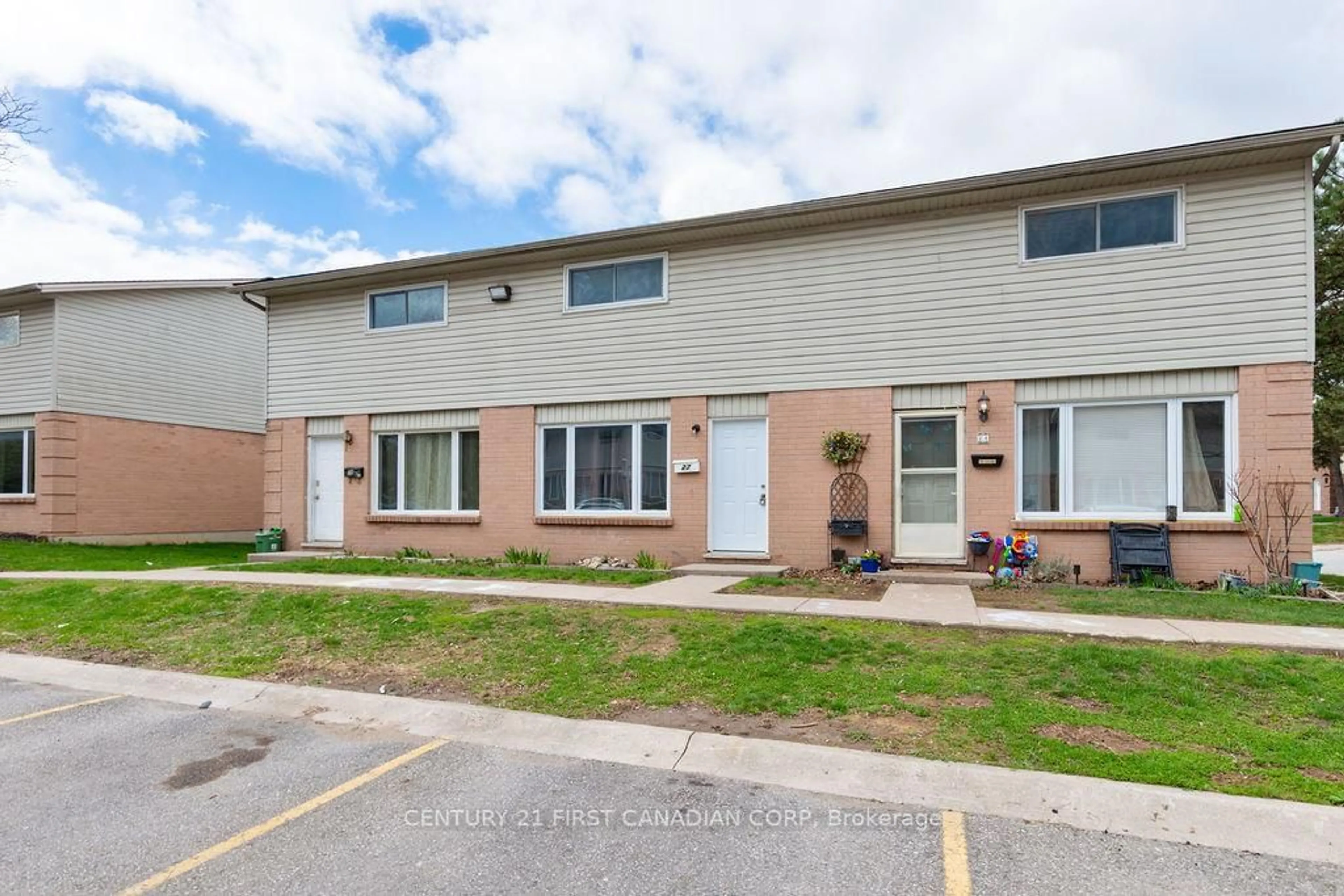 Unknown for 45 Gatewood Pl #27, London East Ontario N5Y 5A4