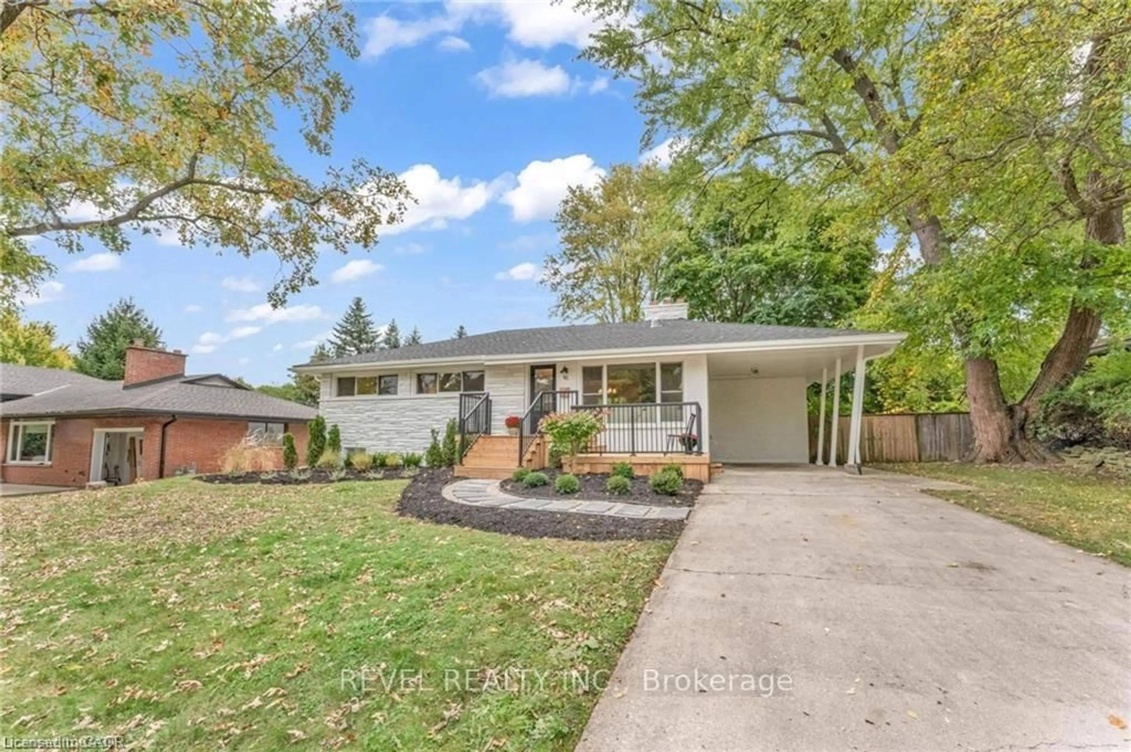 Home with brick exterior material, street for 95 Seneca Dr, Hamilton Ontario L9G 3B7