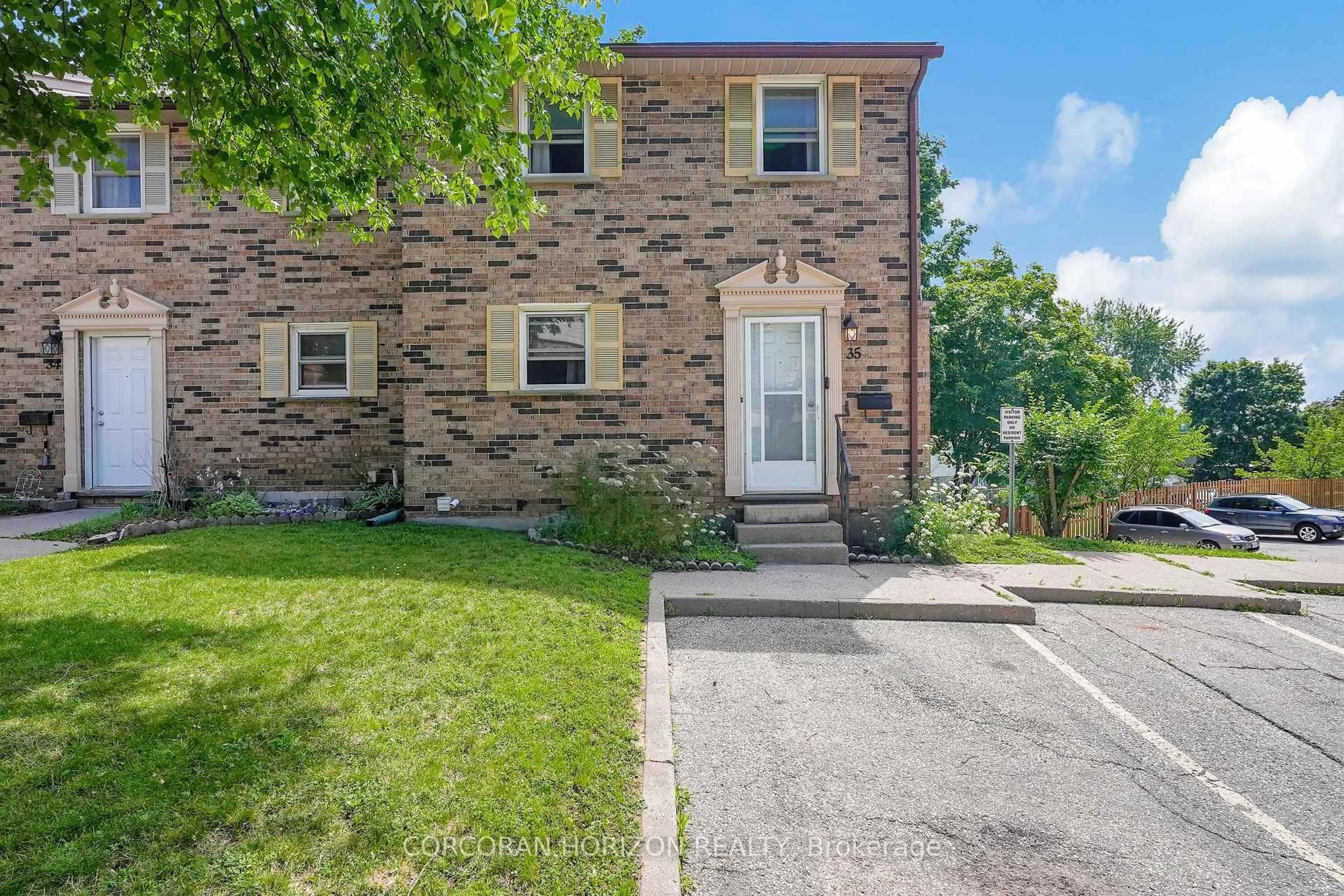Home with brick exterior material, street for 175 Cedar St #35, Cambridge Ontario N1S 4X9