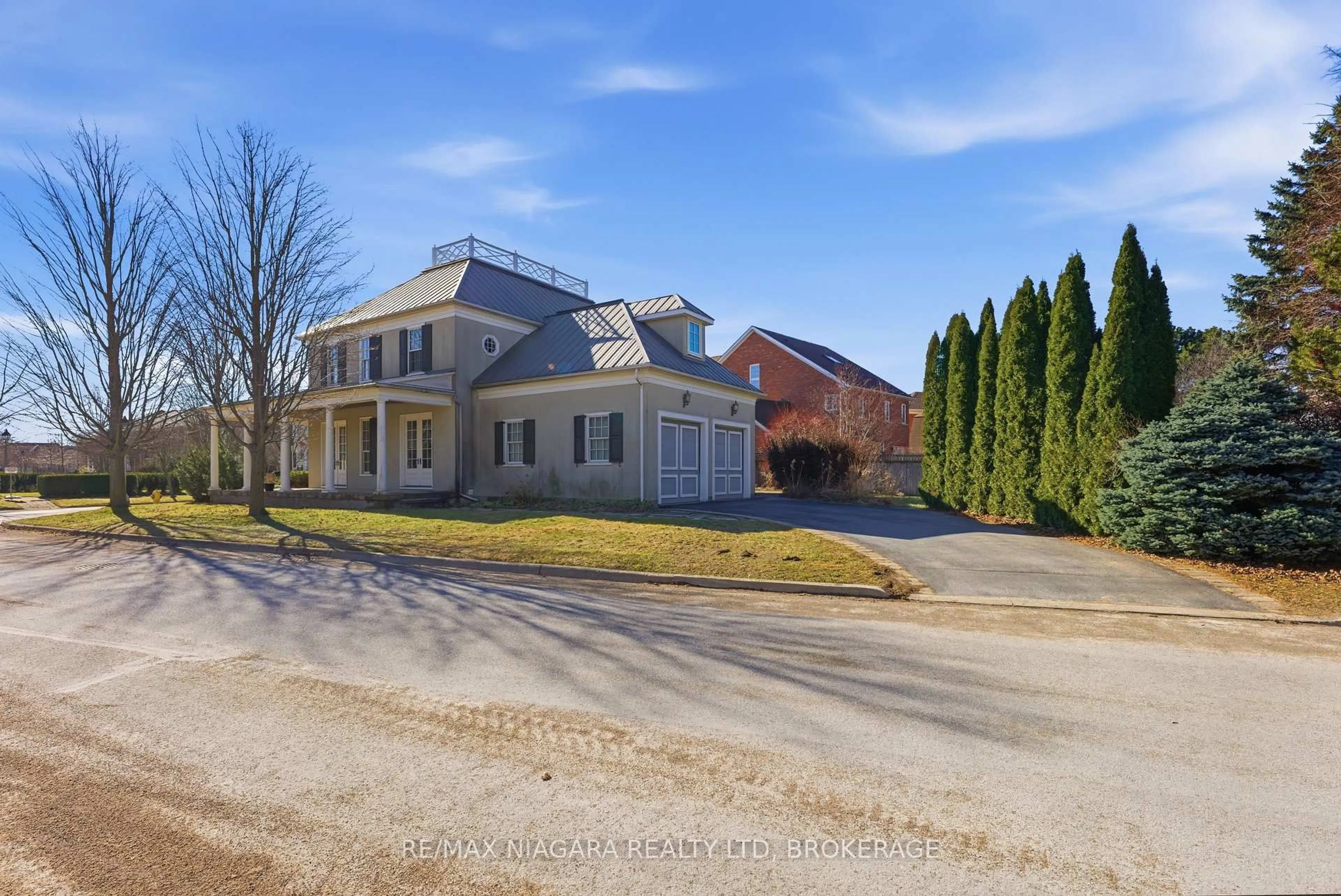 A pic from outside/outdoor area/front of a property/back of a property/a pic from drone, street for 2 SAMUEL St, Niagara-on-the-Lake Ontario L0S 1J0