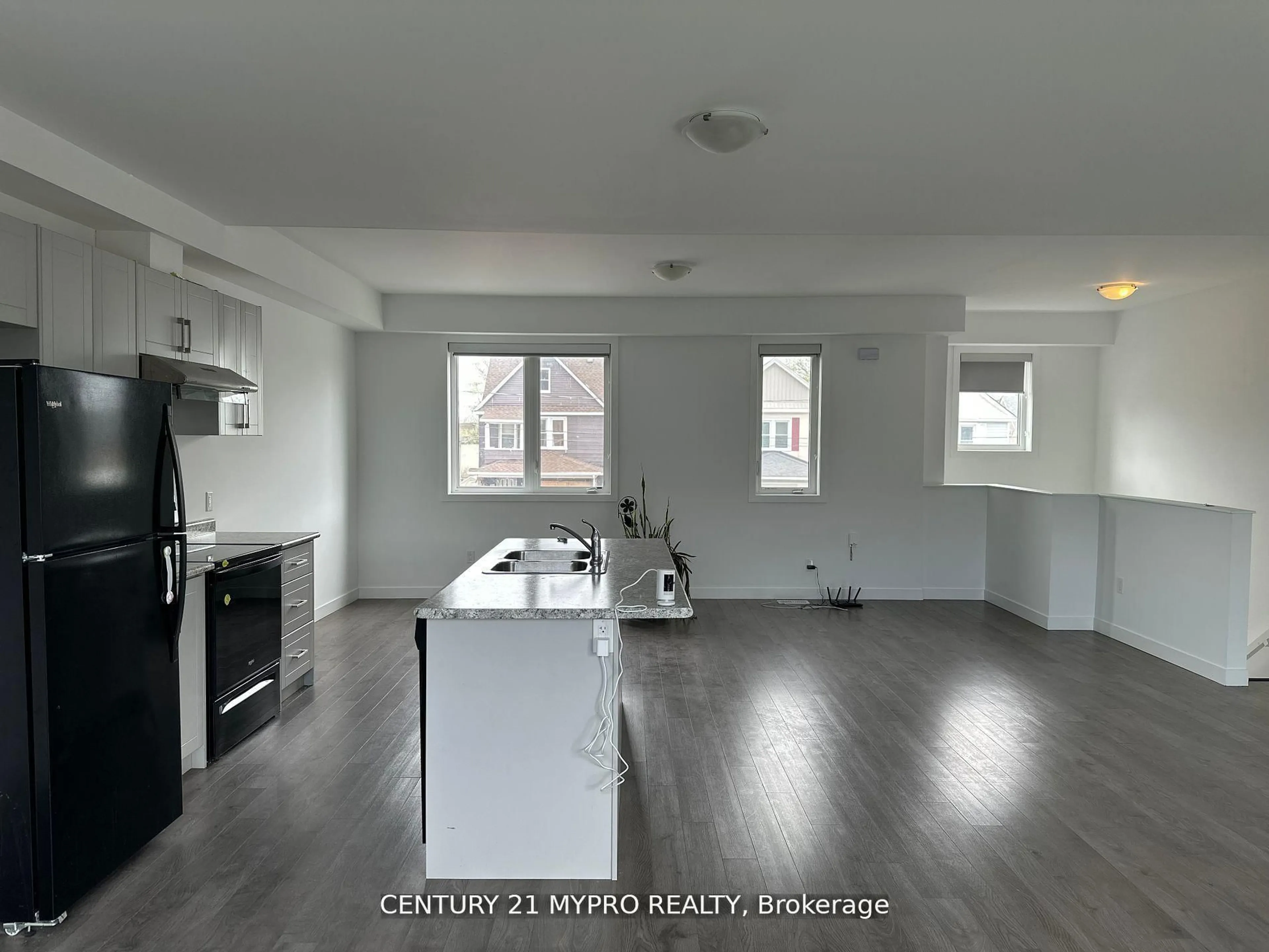 Open concept kitchen, unknown for 27 DENISTOUN St, Welland Ontario L3C 0H6