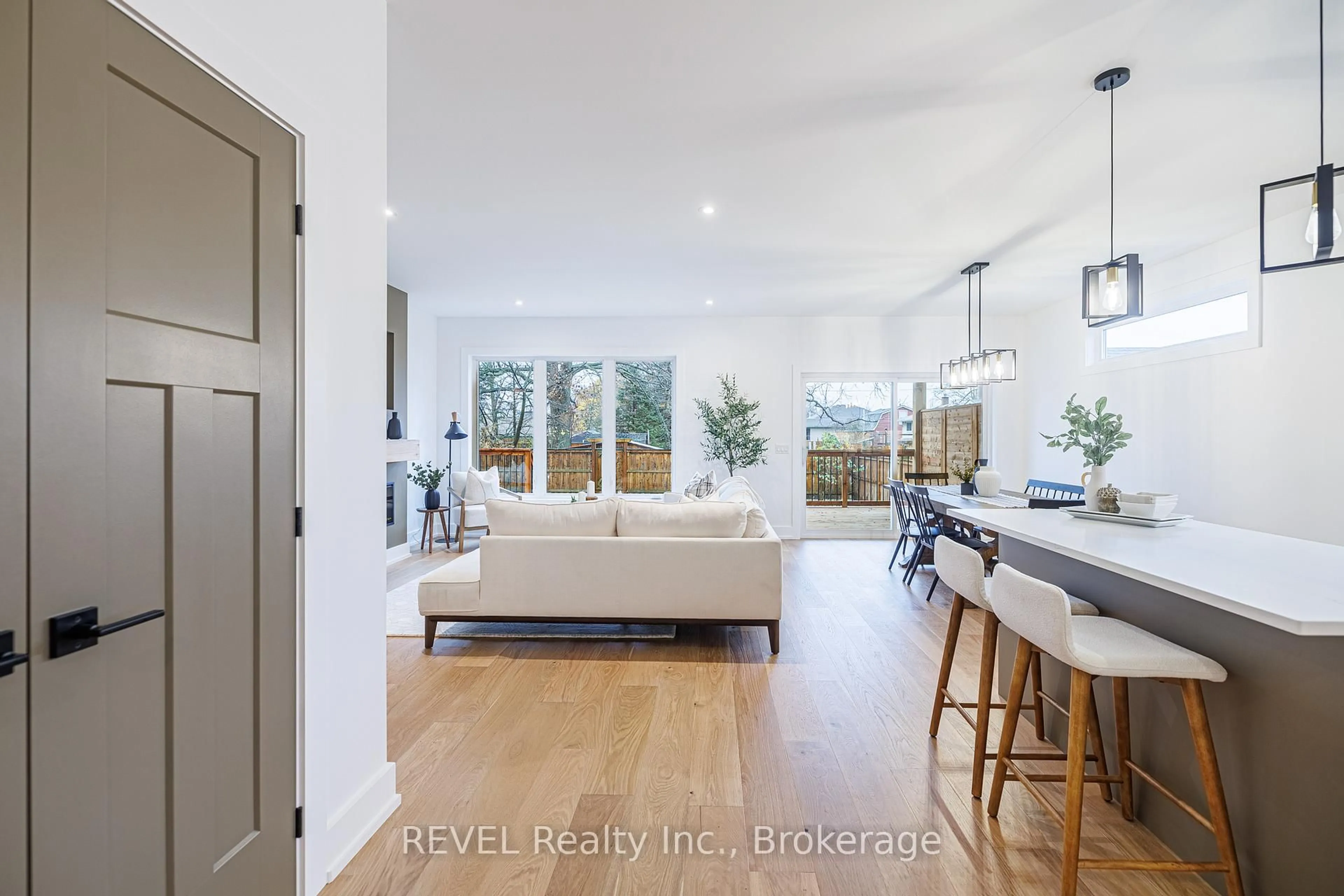 Unknown for 1133 Dipietro St, Fort Erie Ontario L2A 4J4