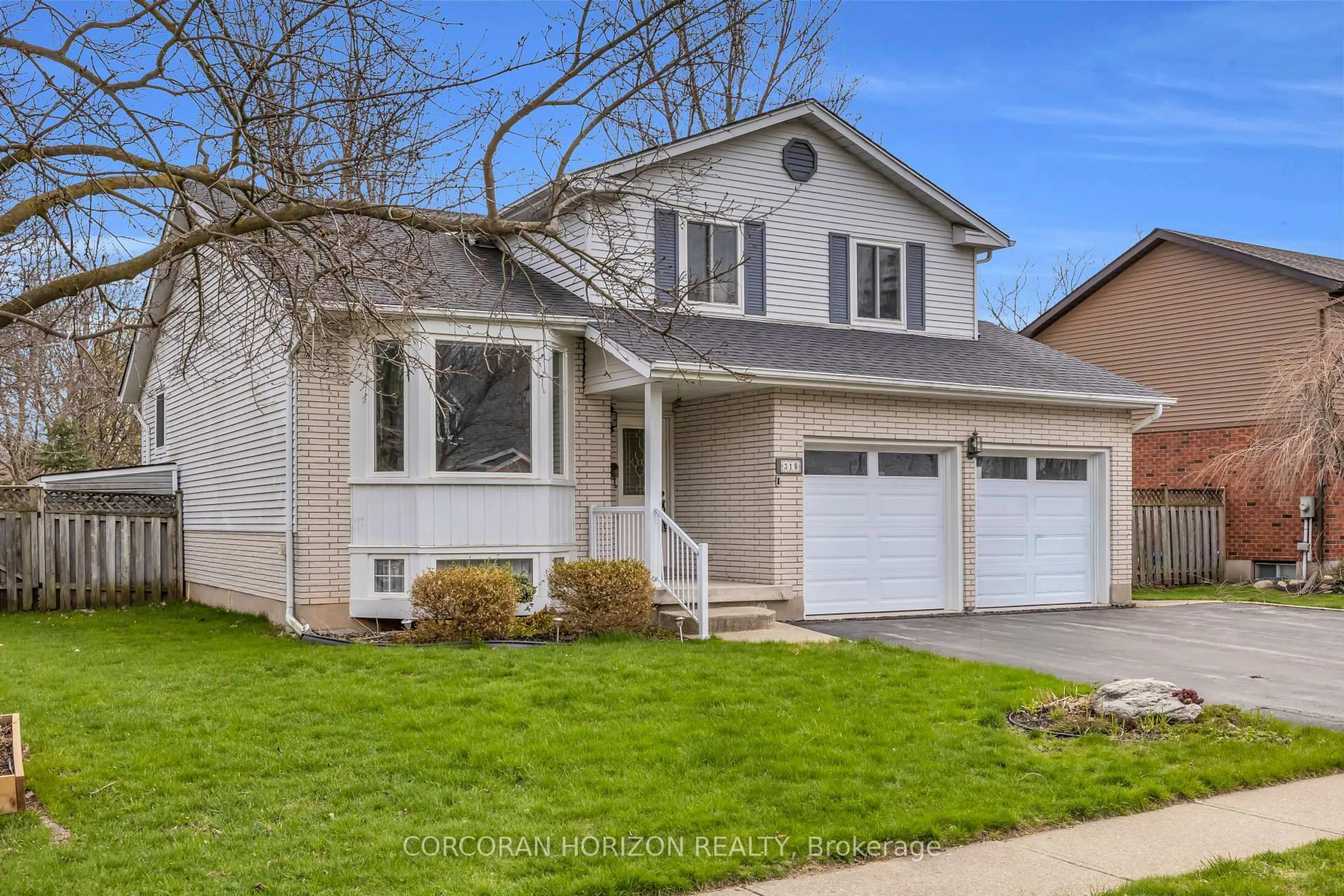 Home with vinyl exterior material, street for 318 Burnett Ave, Cambridge Ontario N1T 1G6