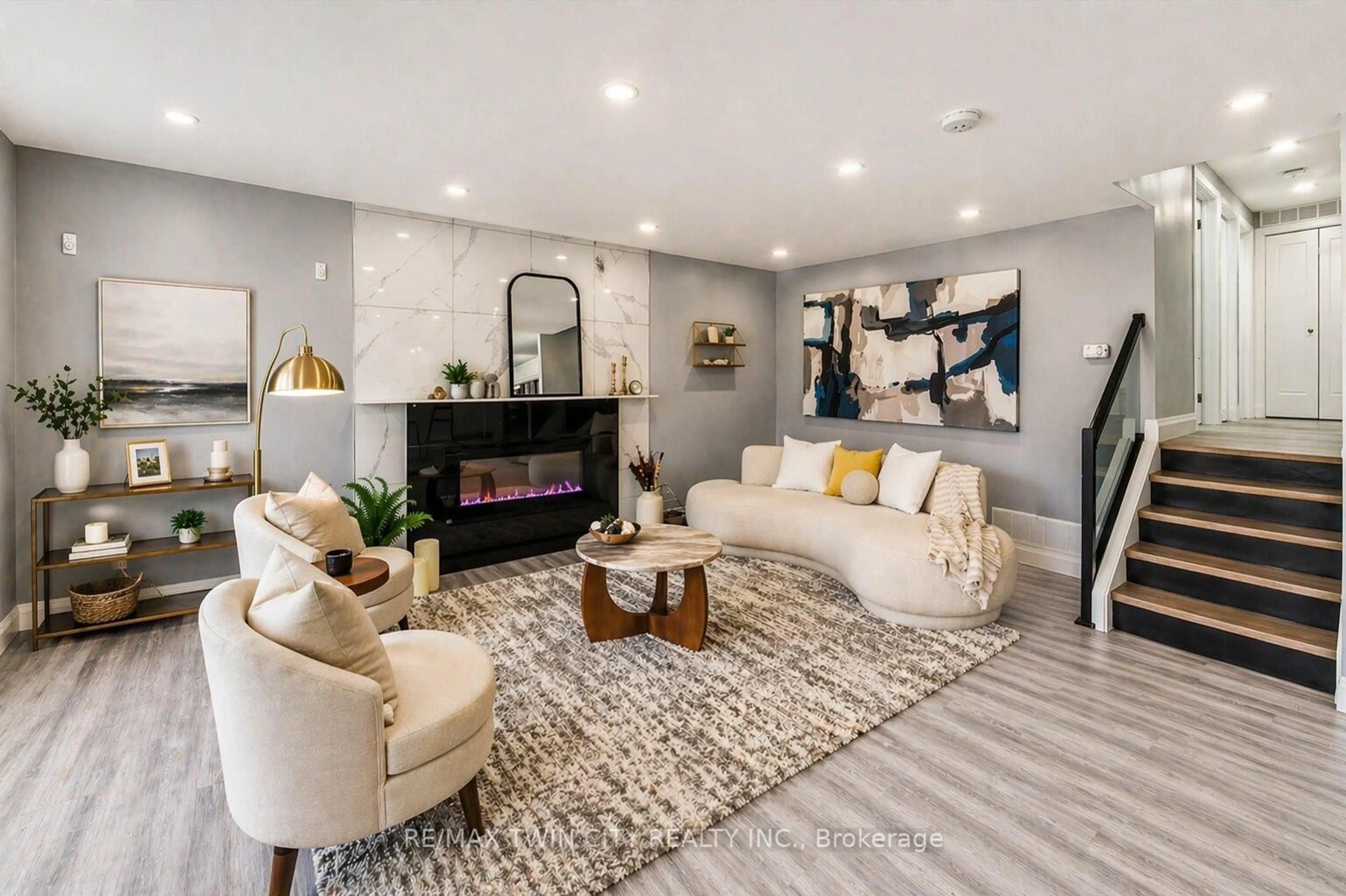 Living room with furniture, unknown for 86 Carlyle Dr, Kitchener Ontario N2P 1P5