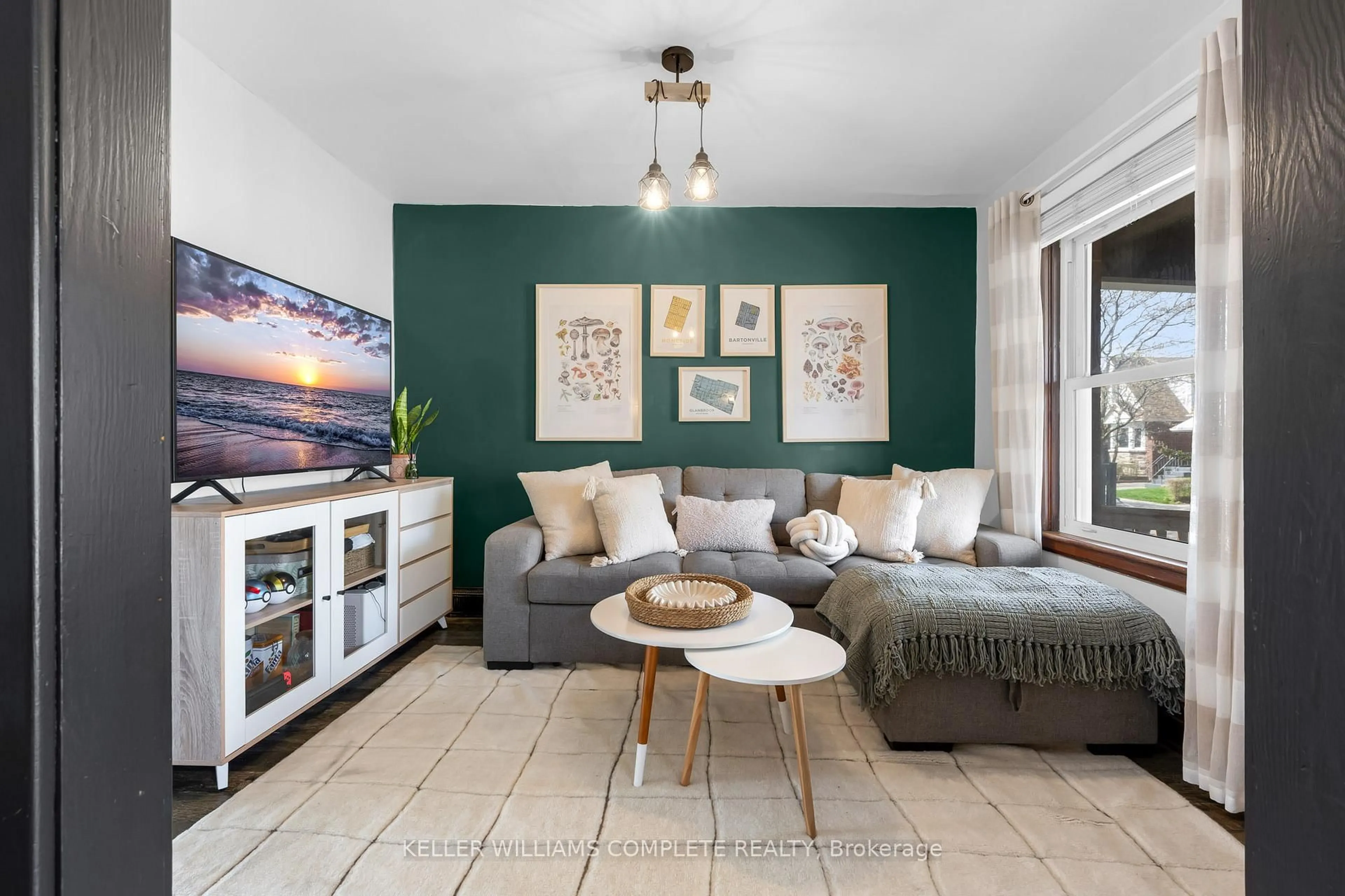 Living room with furniture, unknown for 22 COPE St, Hamilton Ontario L8H 5A9