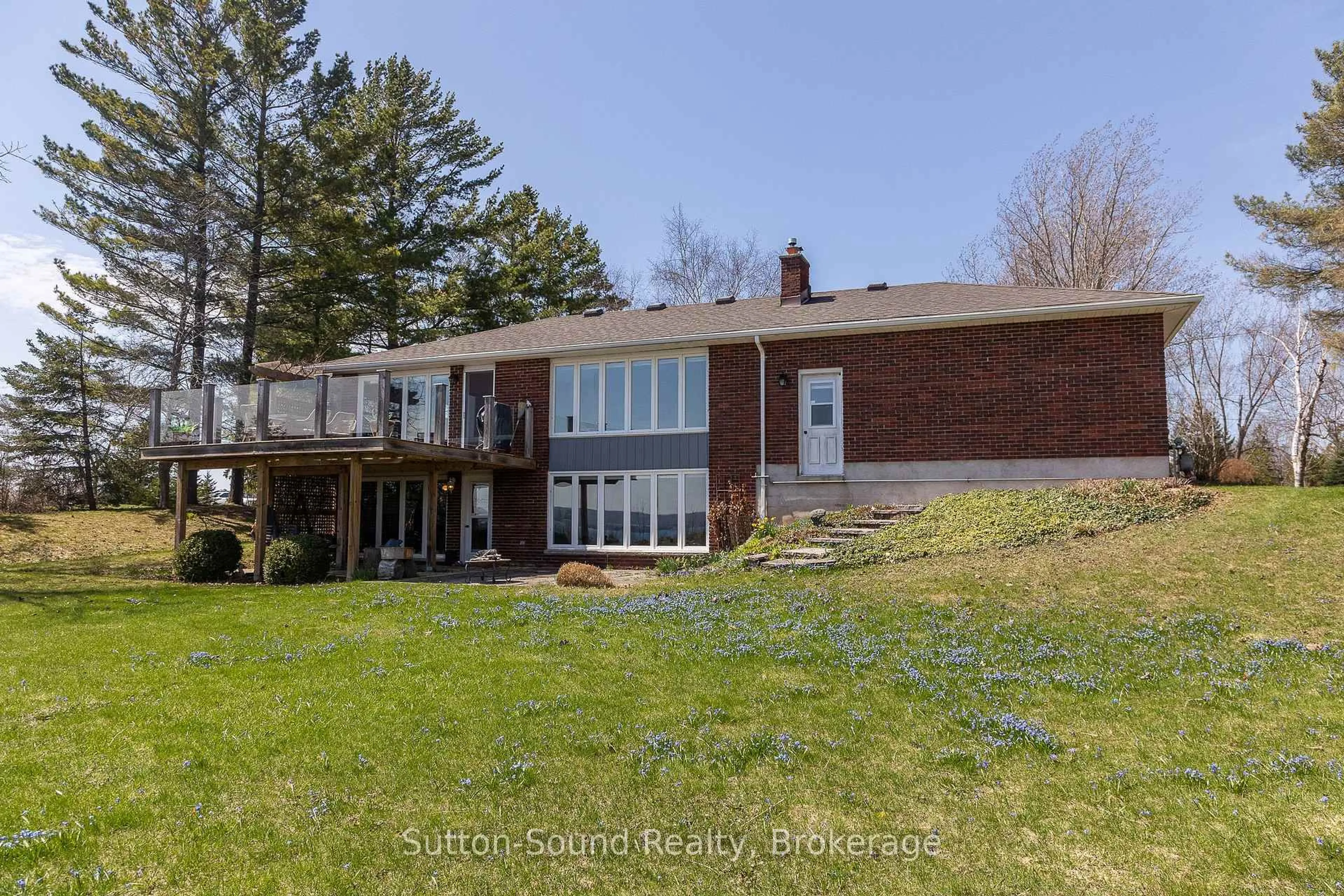 A pic from outside/outdoor area/front of a property/back of a property/a pic from drone, water/lake/river/ocean view for 173 Lakeview Cres, Georgian Bluffs Ontario N4K 0G2