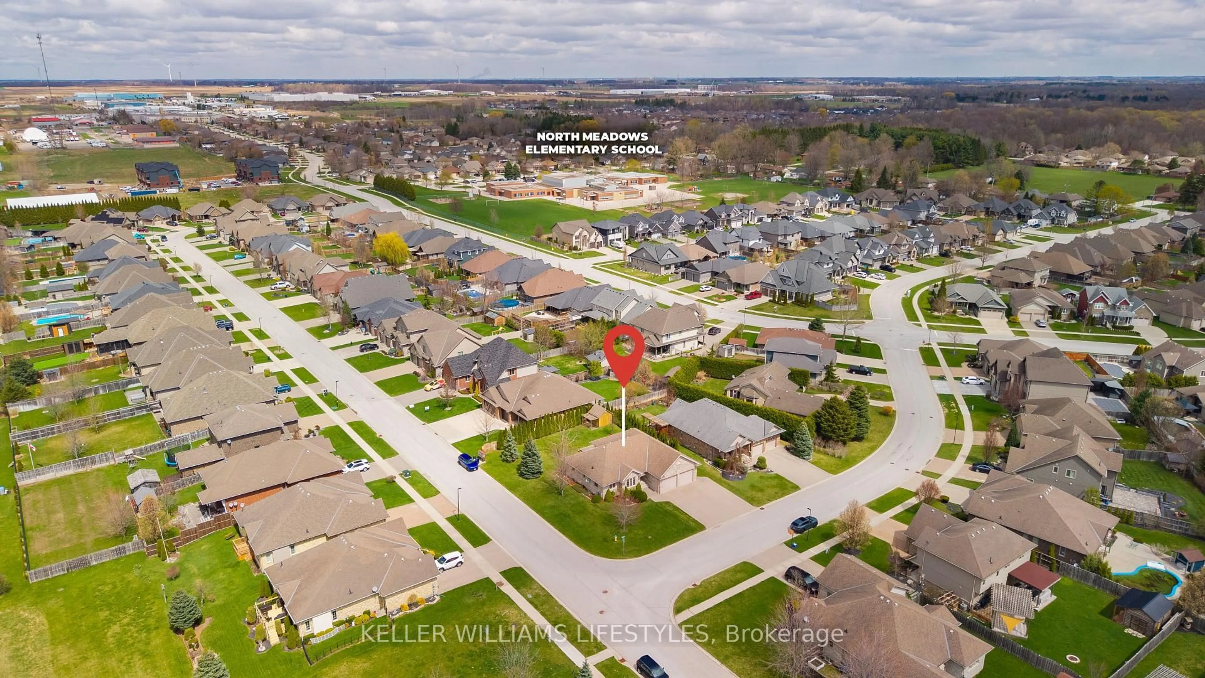 A pic from outside/outdoor area/front of a property/back of a property/a pic from drone, street for 111 Jenna Dr, Strathroy-Caradoc Ontario N7G 0B2