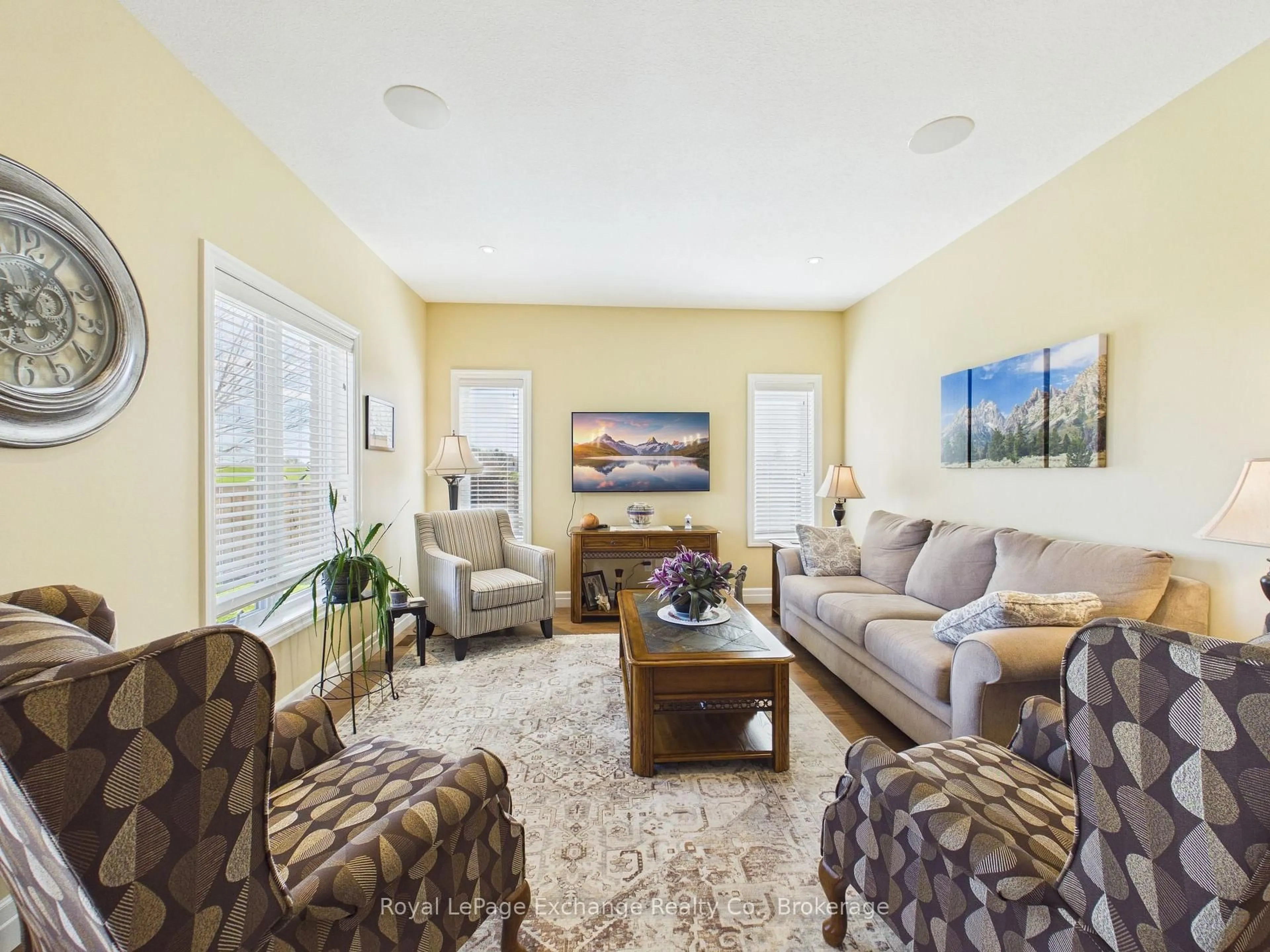 Living room with furniture, unknown for 189 Wieck Blvd, Kincardine Ontario N2Z 0A9