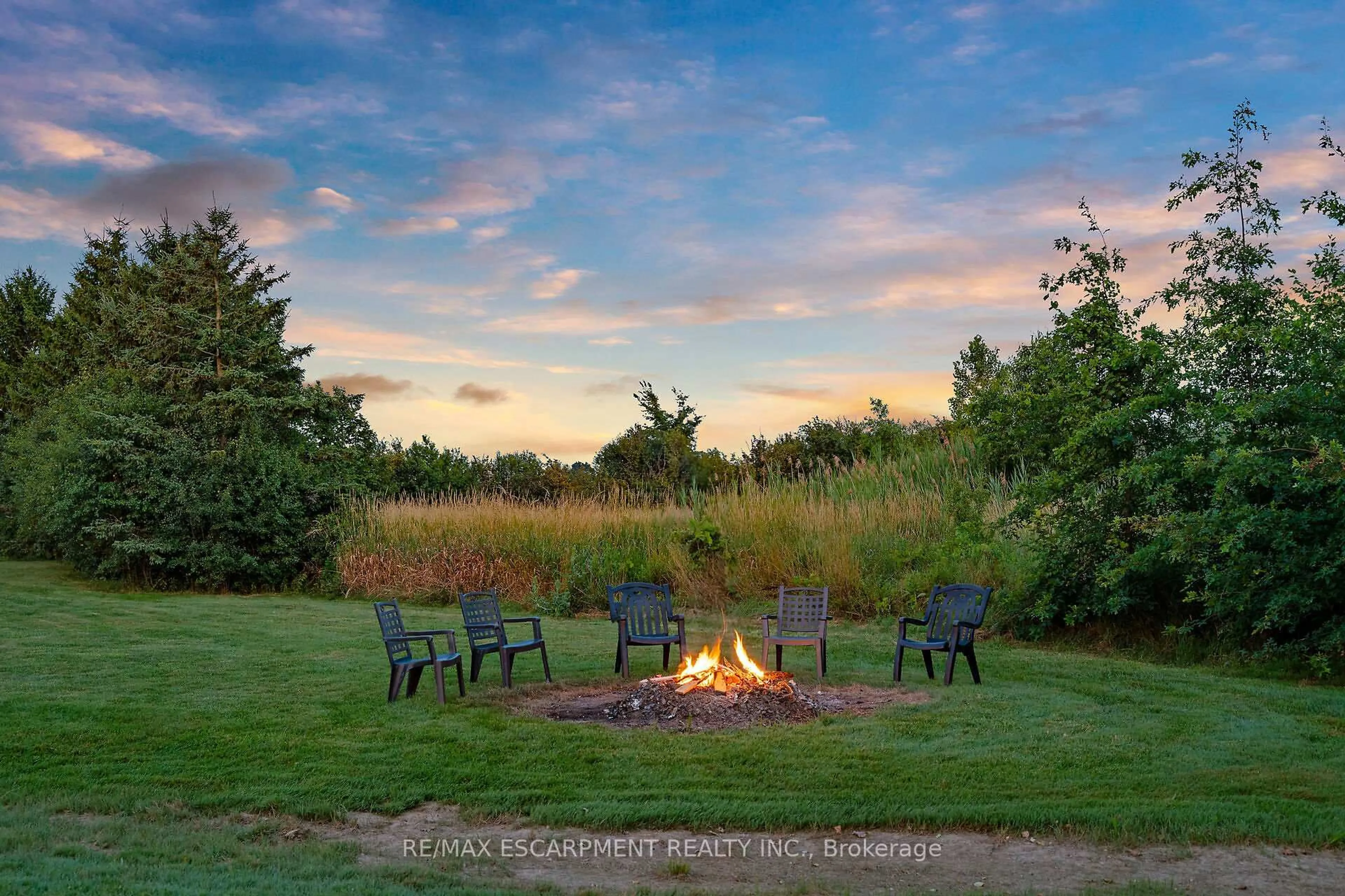 Patio, water/lake/river/ocean view for 526 2nd Line, Haldimand Ontario N0A 1H0