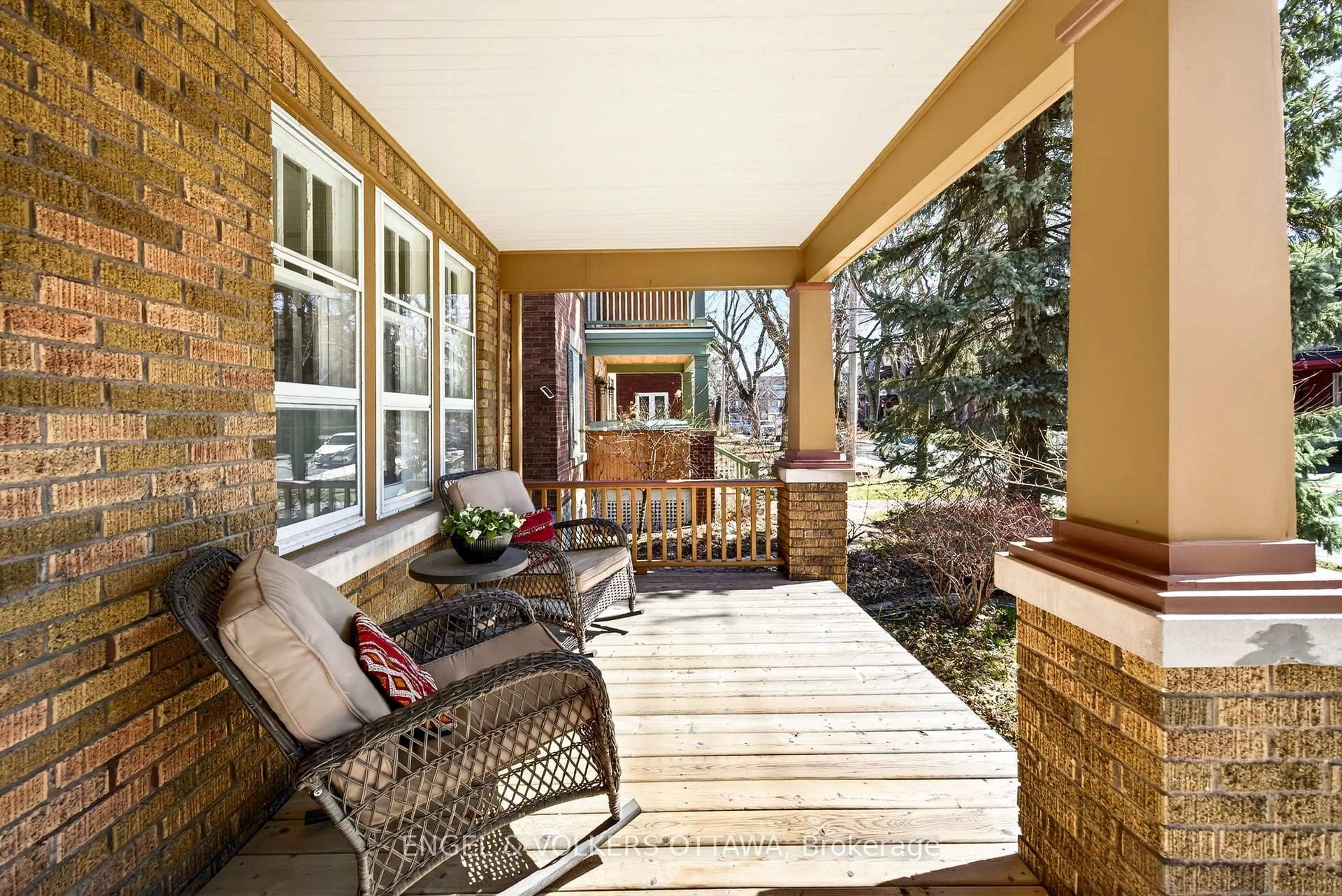 Patio, street for 23 Woodlawn Ave, Ottawa Ontario K1S 2S8