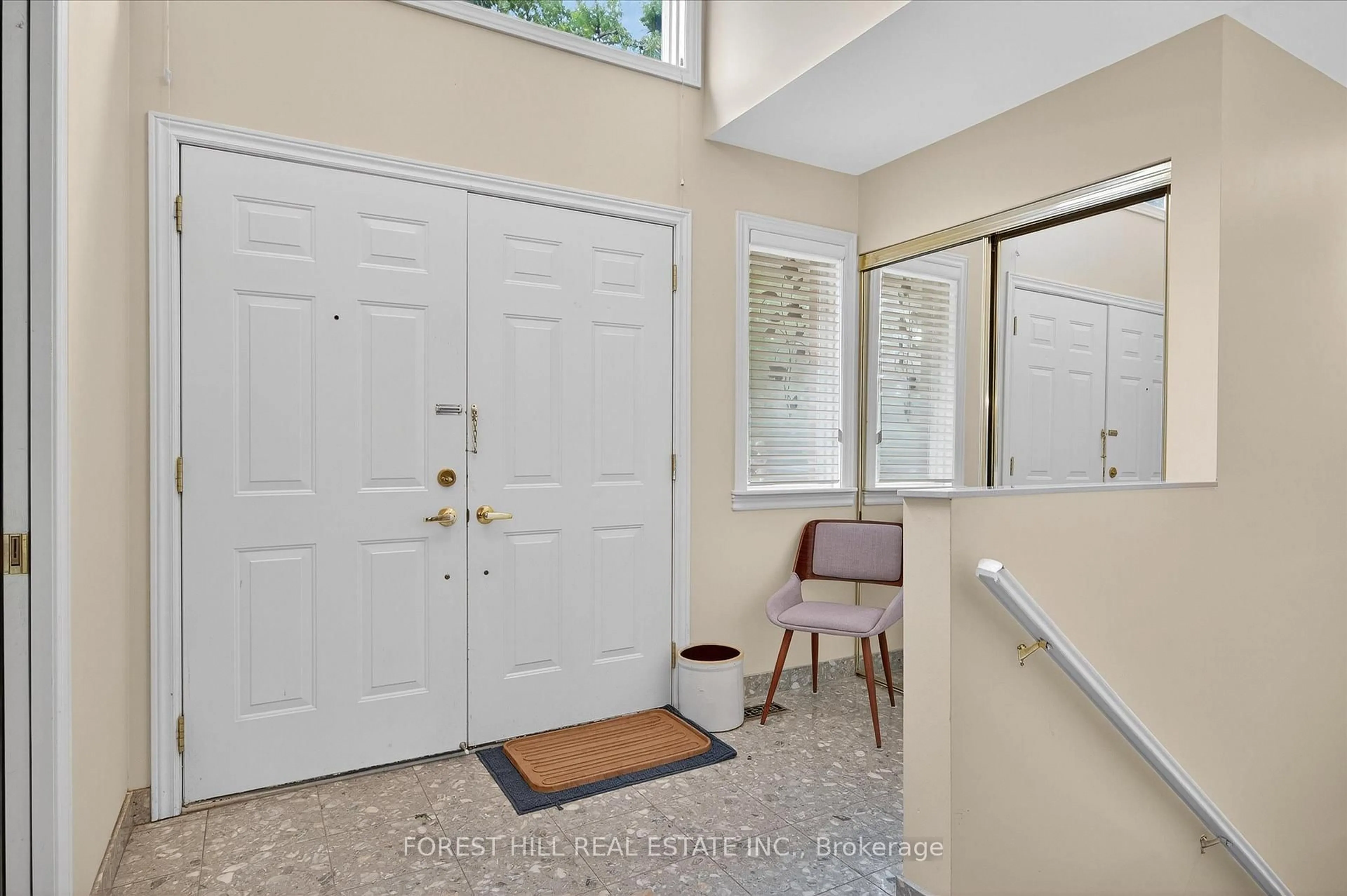 Indoor entryway for 1121 Armour Rd #35, Peterborough Ontario K9J 6Y1