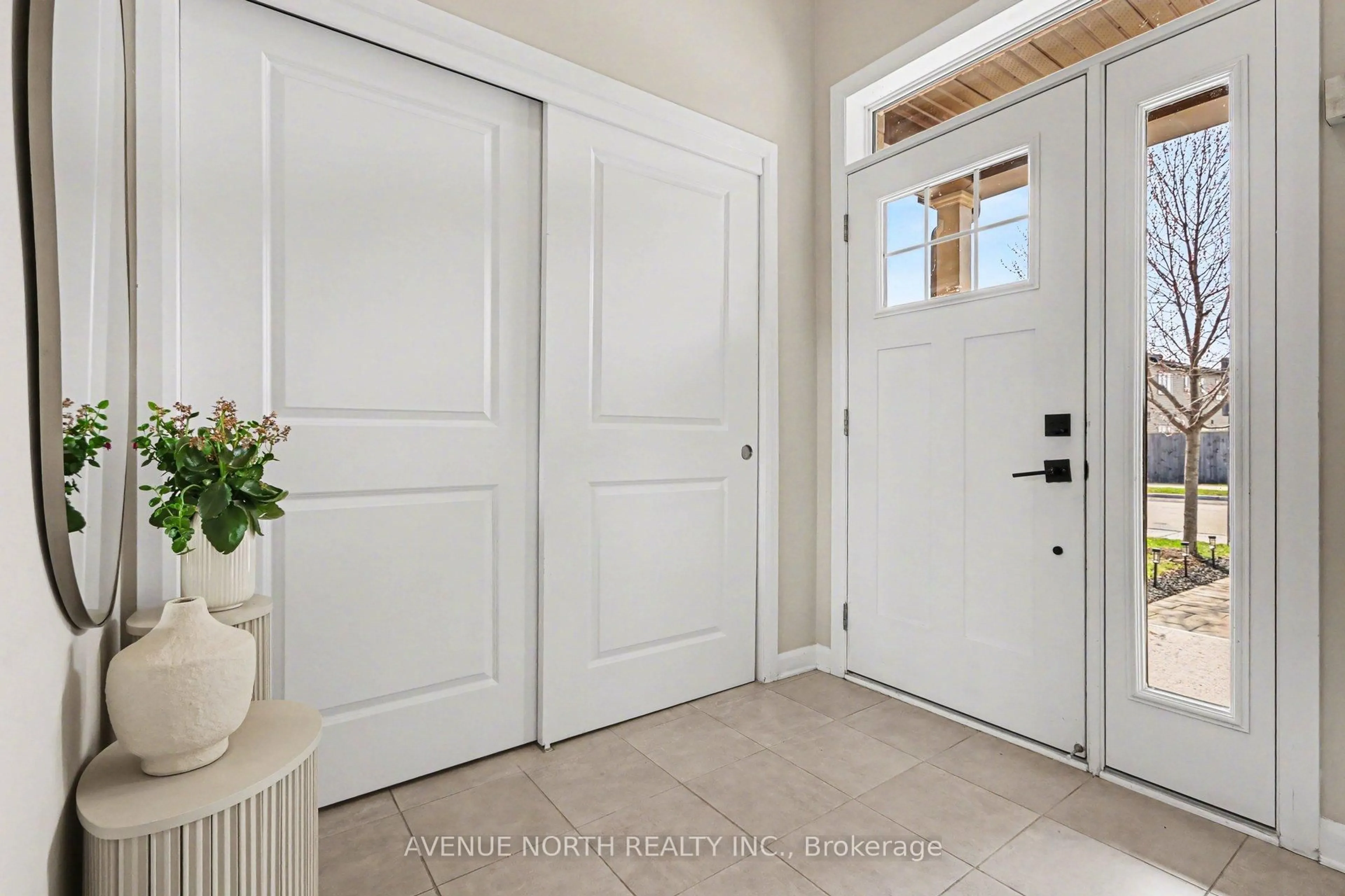 Indoor entryway for 159 Bending Way, Ottawa Ontario K2J 6N9