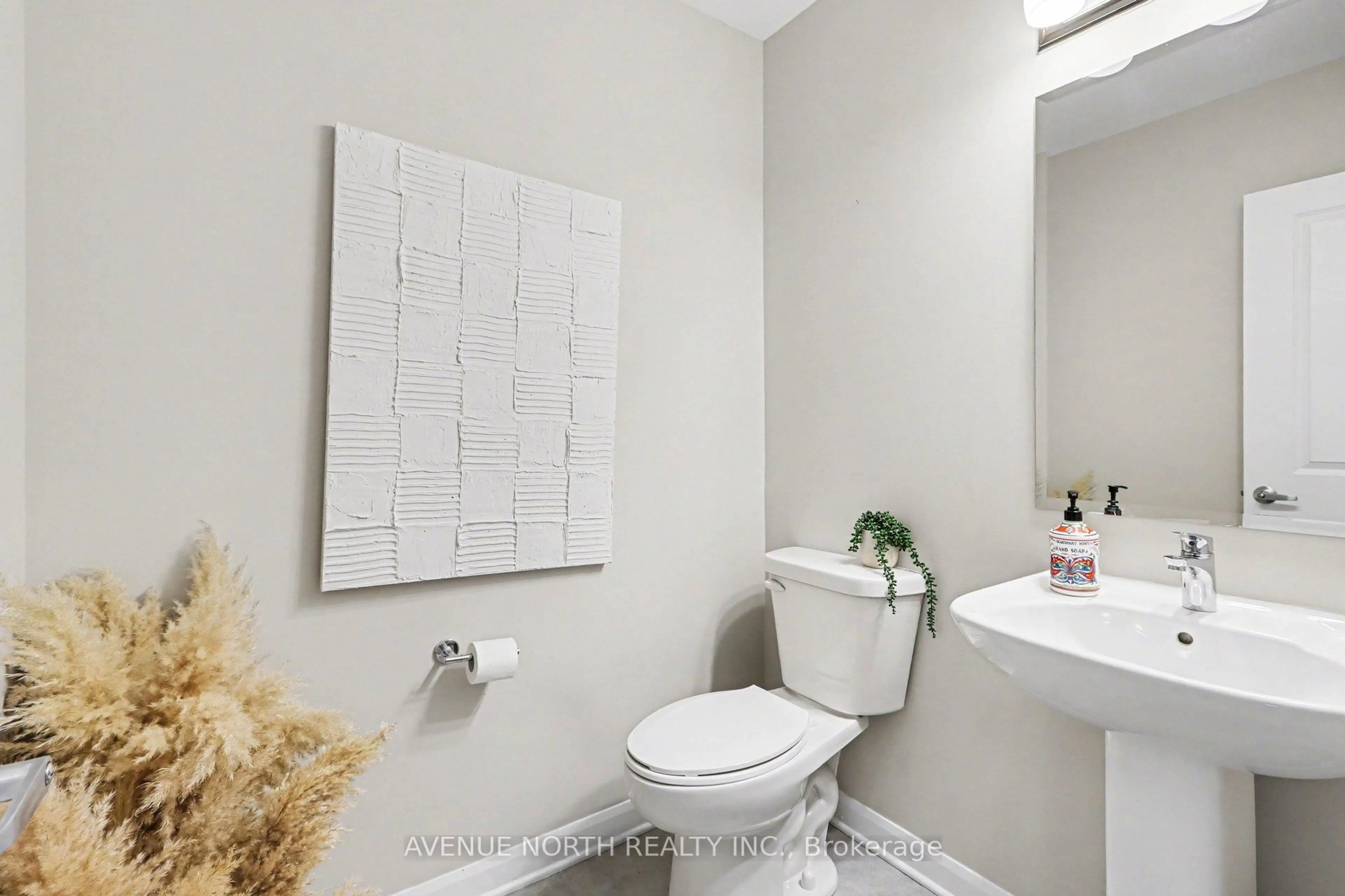 Standard bathroom, ceramic/tile floor for 159 Bending Way, Ottawa Ontario K2J 6N9