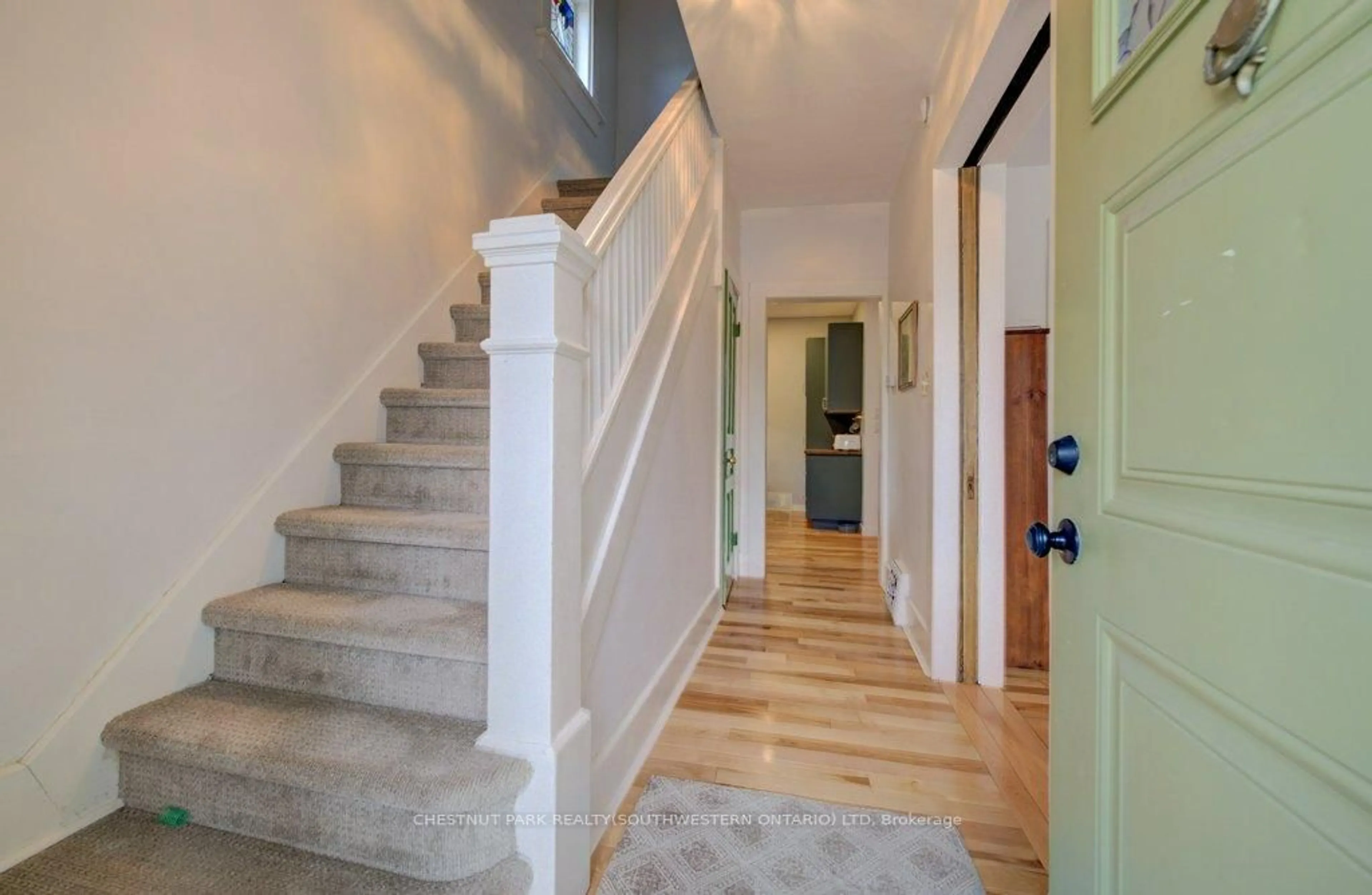 Unknown for 8 Spring St, Waterloo Ontario N2J 2L8