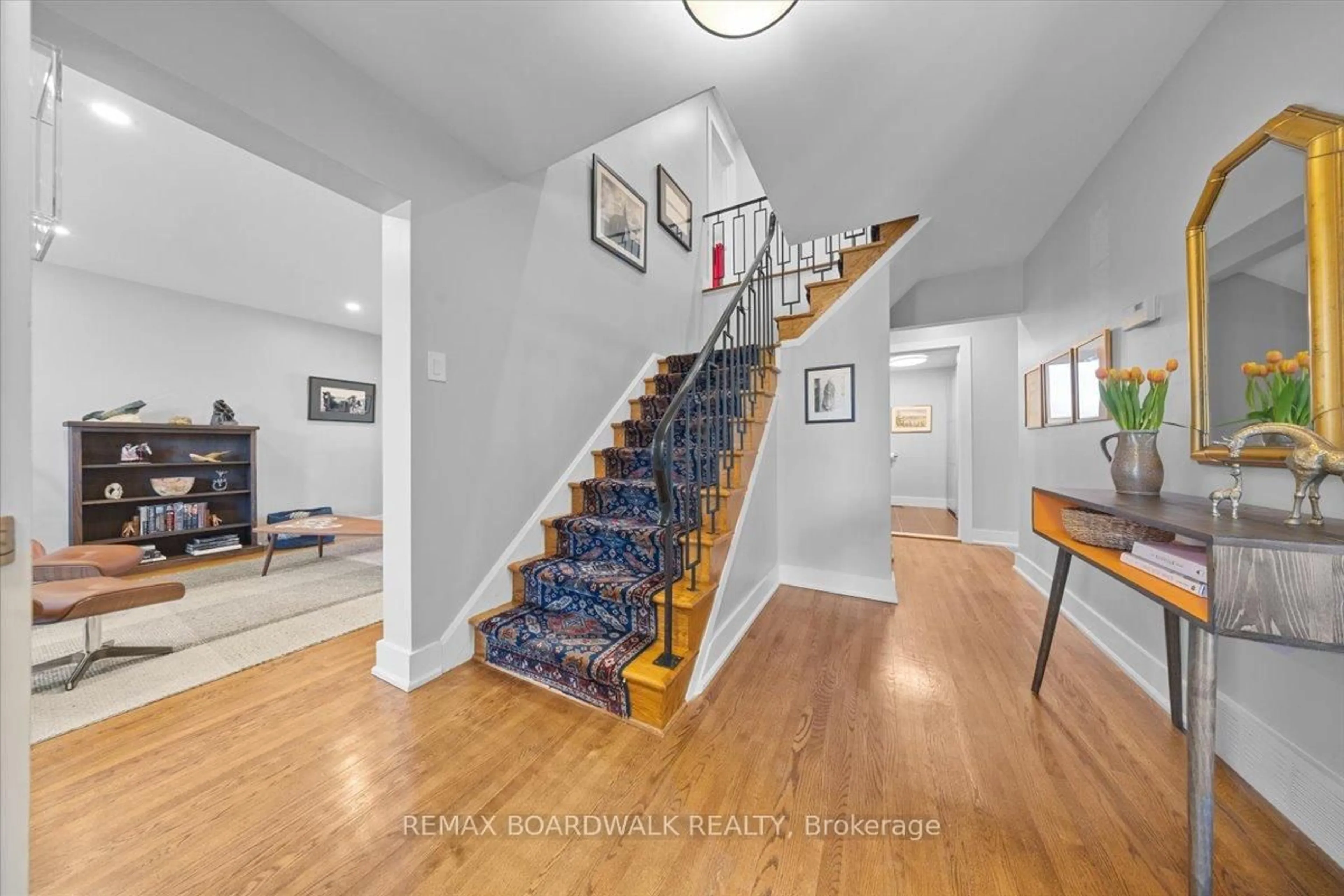 Unknown for 1912 Oakdean Cres, Ottawa Ontario K1J 6H3