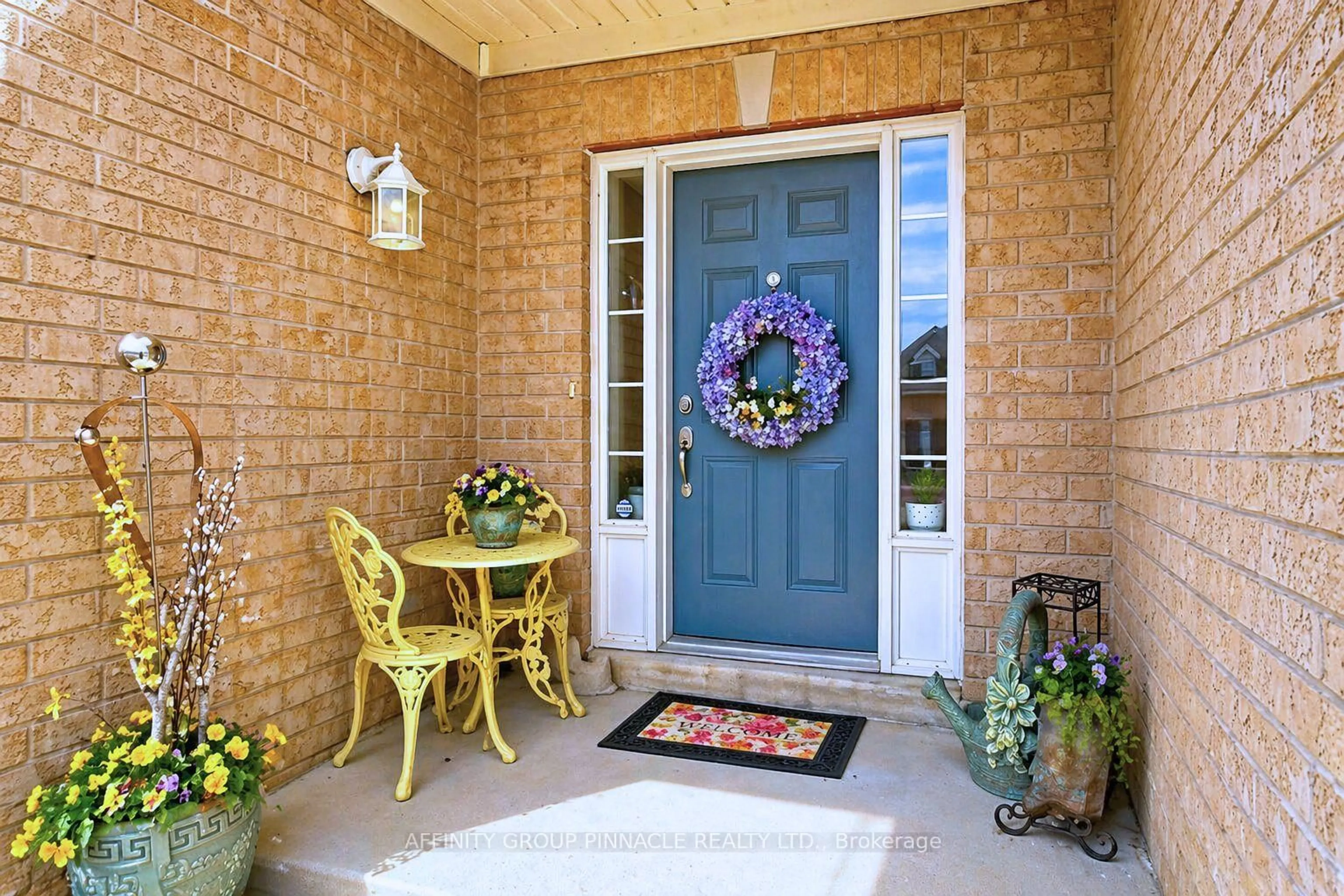 Indoor entryway for 63 Ellis Cres, Kawartha Lakes Ontario K9V 0A5