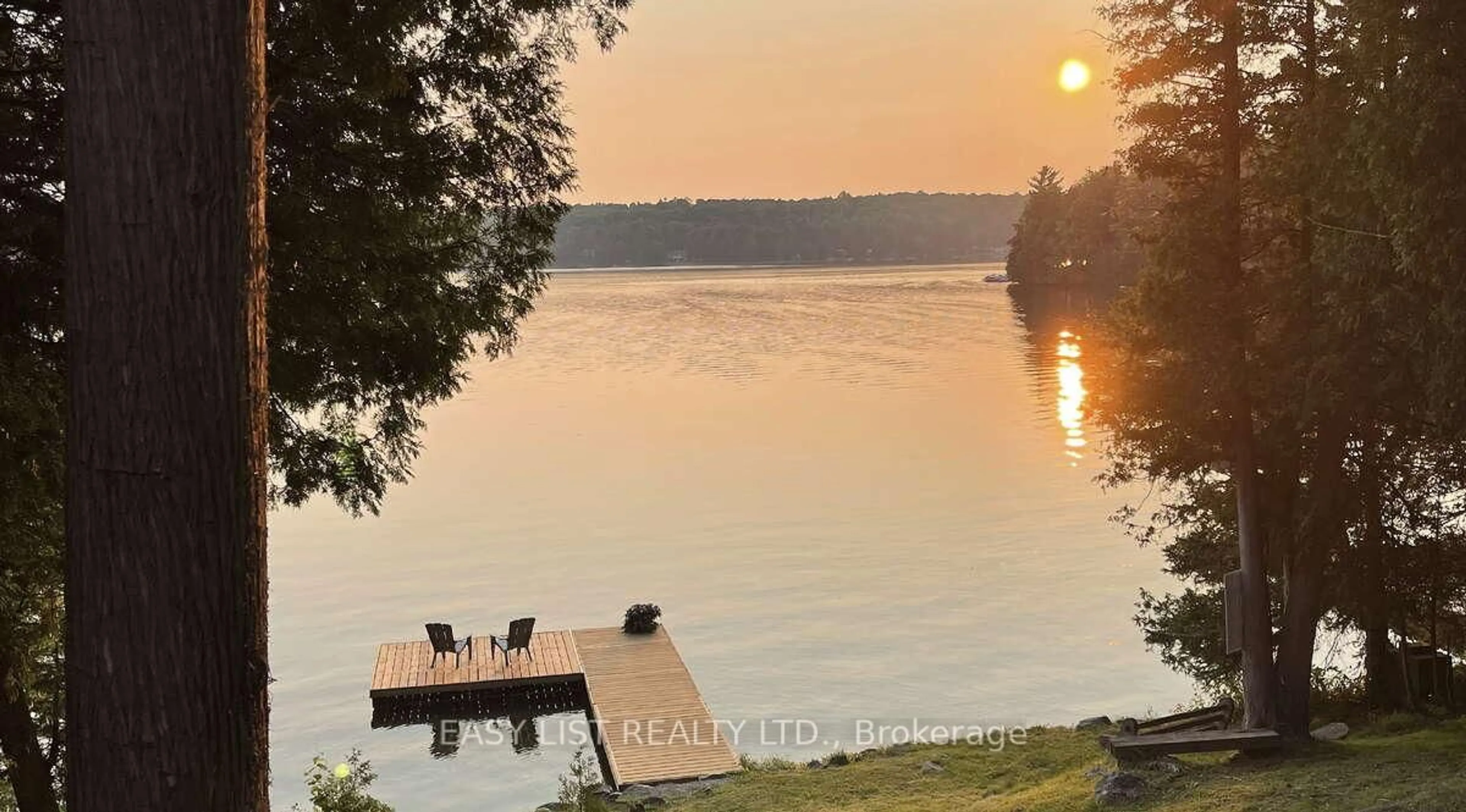 Patio, water/lake/river/ocean view for 1990 White Lake Rd, Douro-Dummer Ontario K0L 2H0