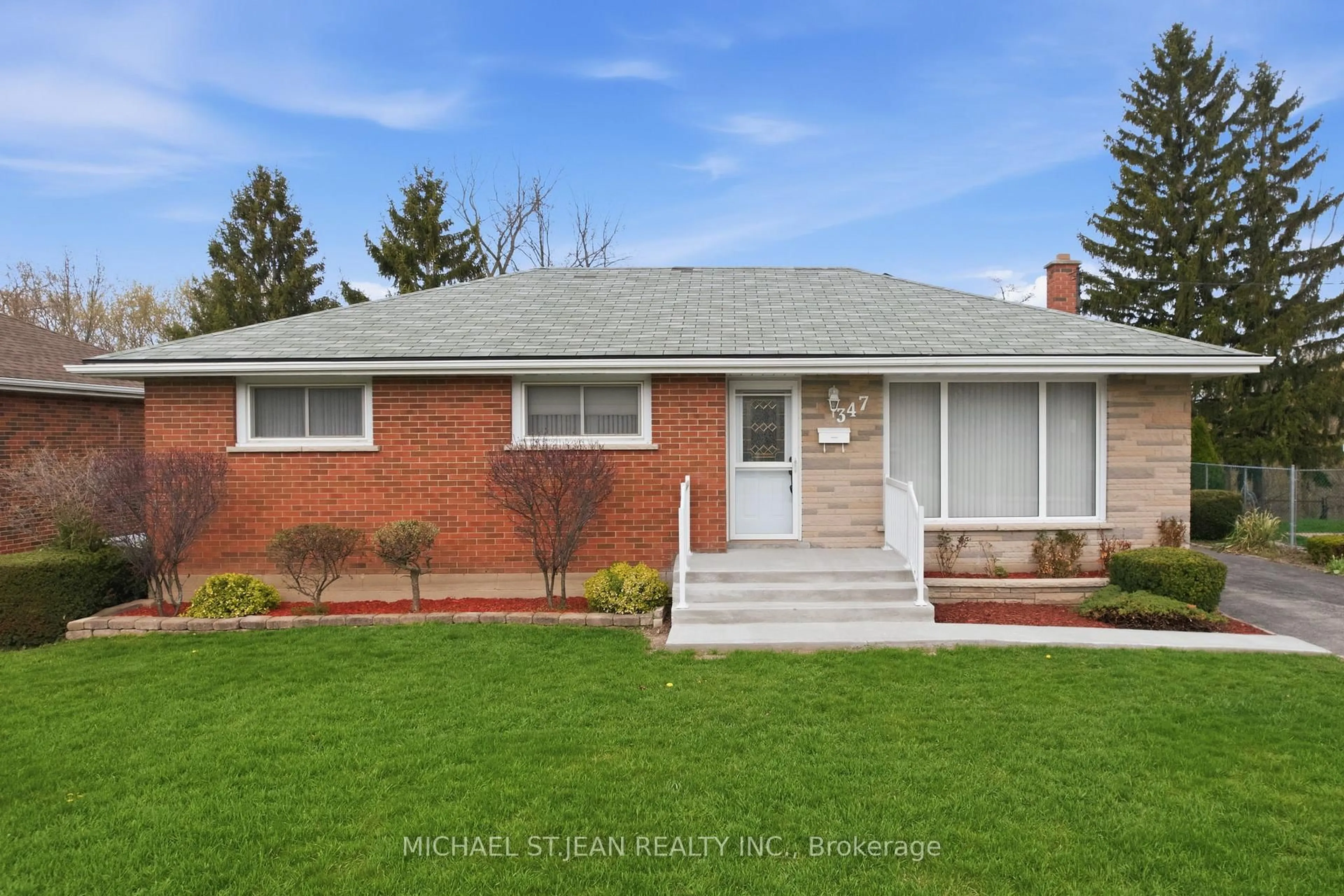 Home with brick exterior material, street for 347 Hixon Rd, Hamilton Ontario L8K 2C8