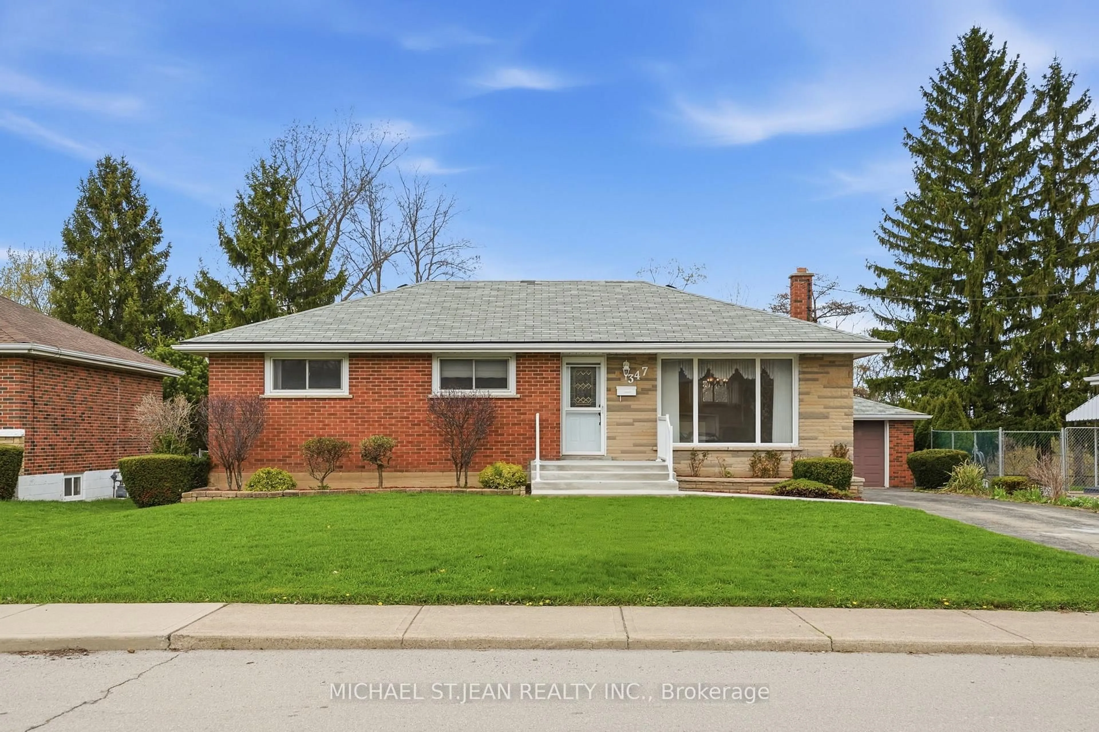 Home with brick exterior material, street for 347 Hixon Rd, Hamilton Ontario L8K 2C8