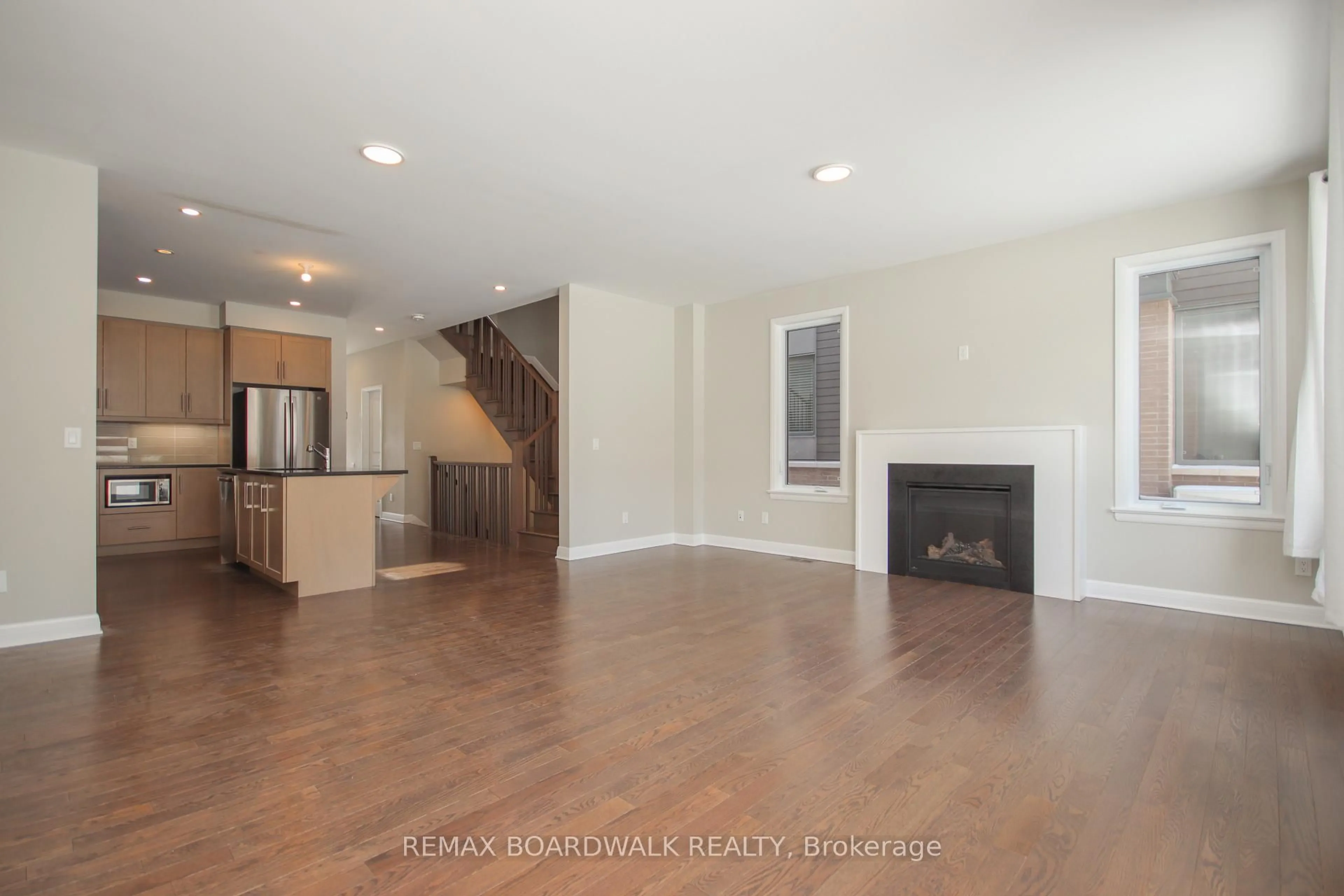 Unknown for 74 Michael Stoqua St, Ottawa Ontario K1K 5A2