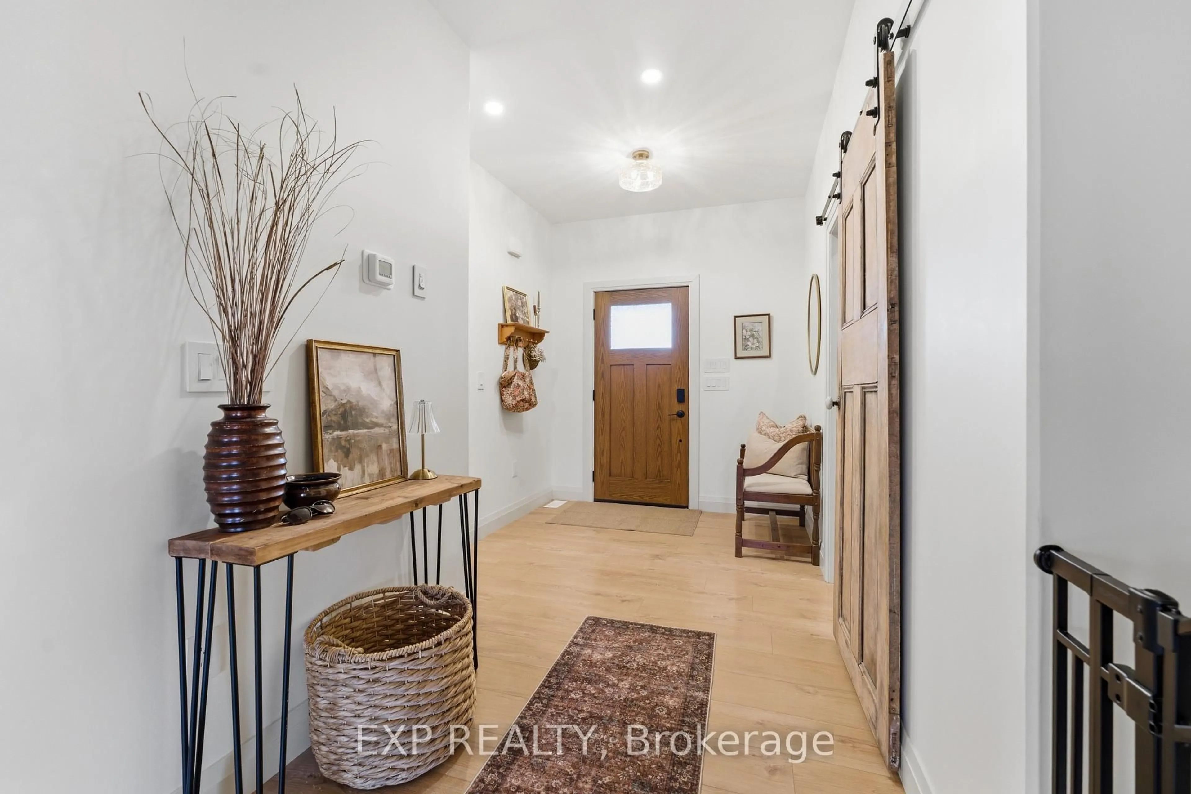 Indoor entryway for 11 Lipson Ave, Prince Edward County Ontario K0K 1T0