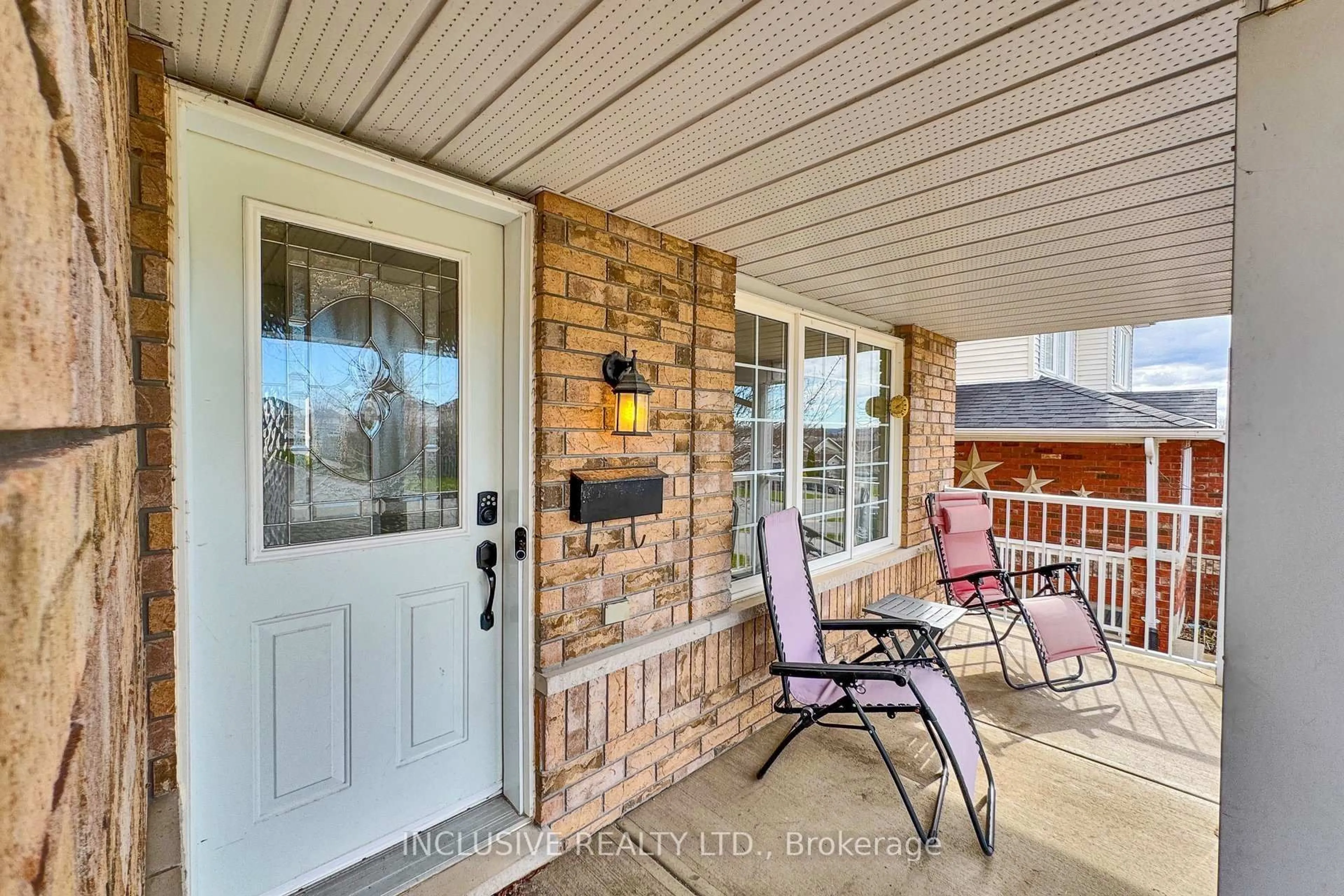 Indoor entryway for 649 Trailview Dr, Peterborough Ontario K9J 8P3