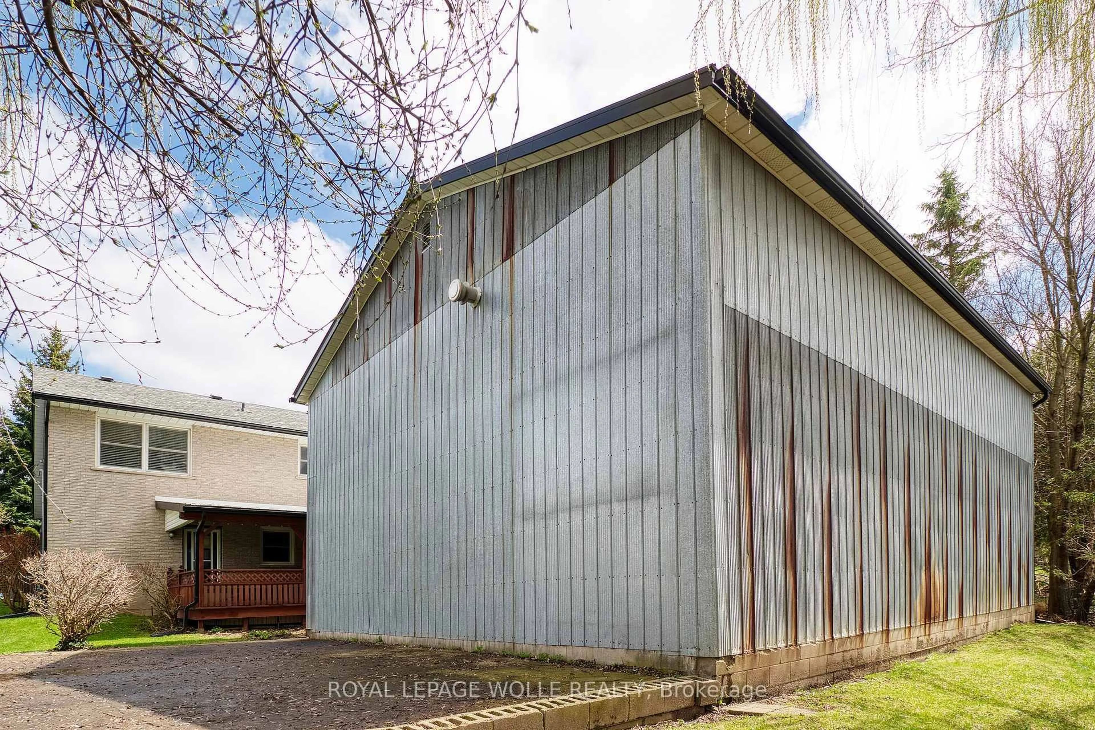 Shed for 108 Queensway Dr, Woolwich Ontario N0B 2N0