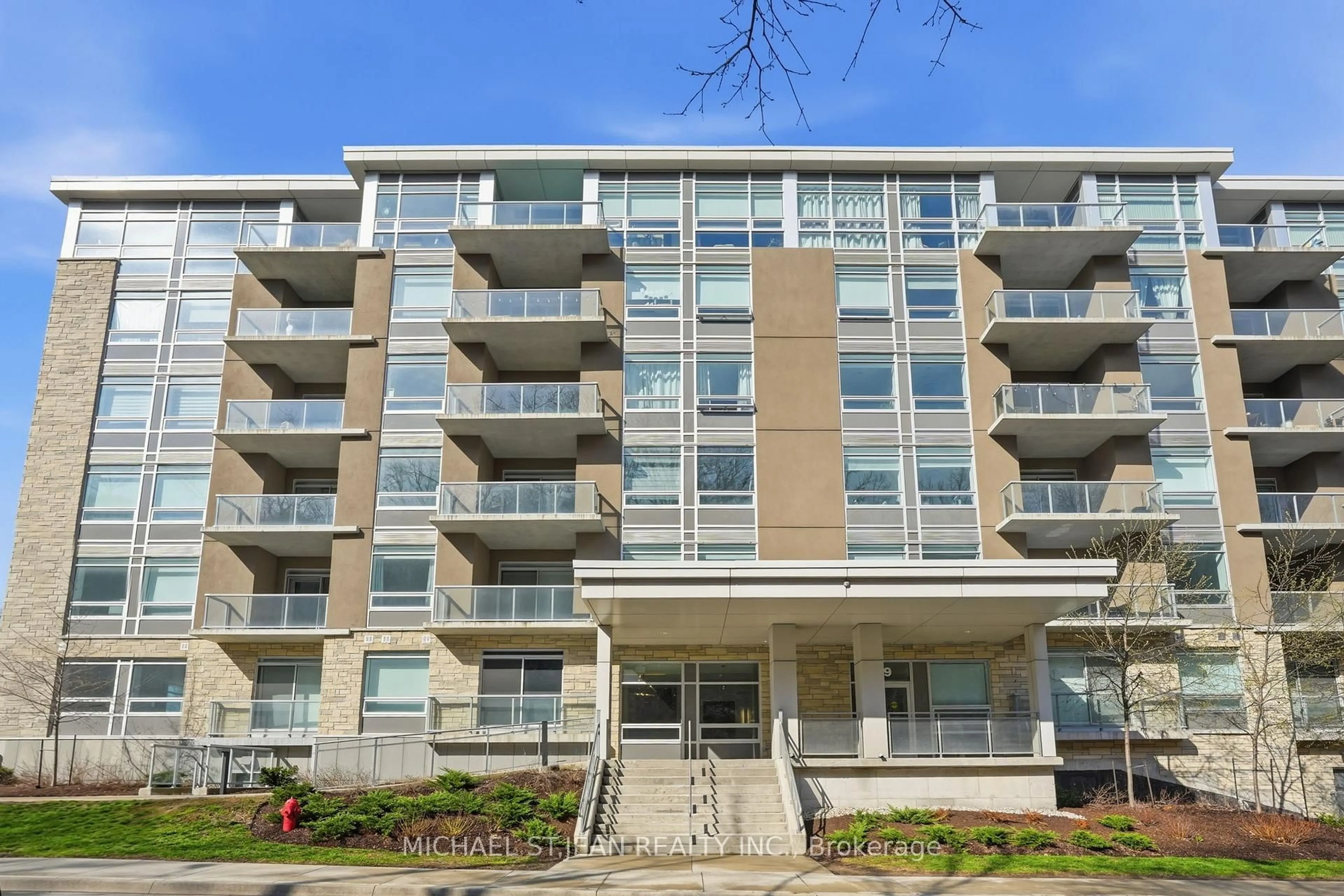 Unknown for 479 Charlton Ave #306, Hamilton Ontario L8N 0B4