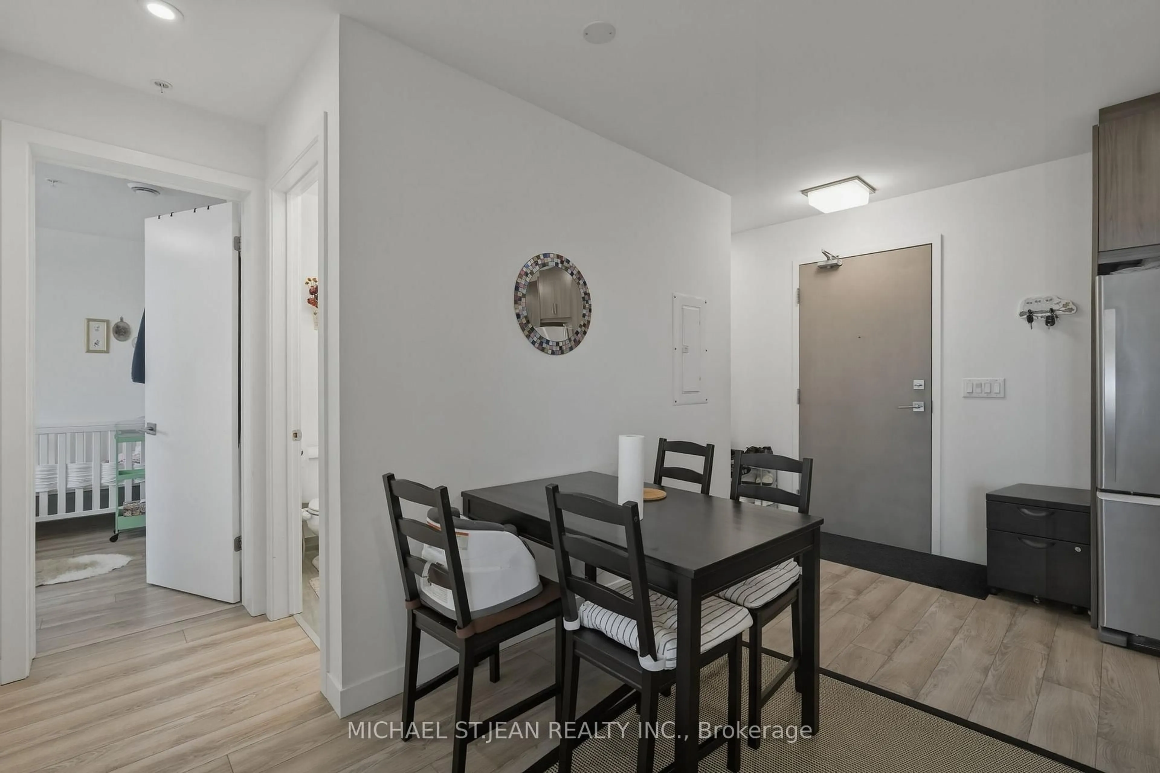 Unknown for 479 Charlton Ave #306, Hamilton Ontario L8N 0B4