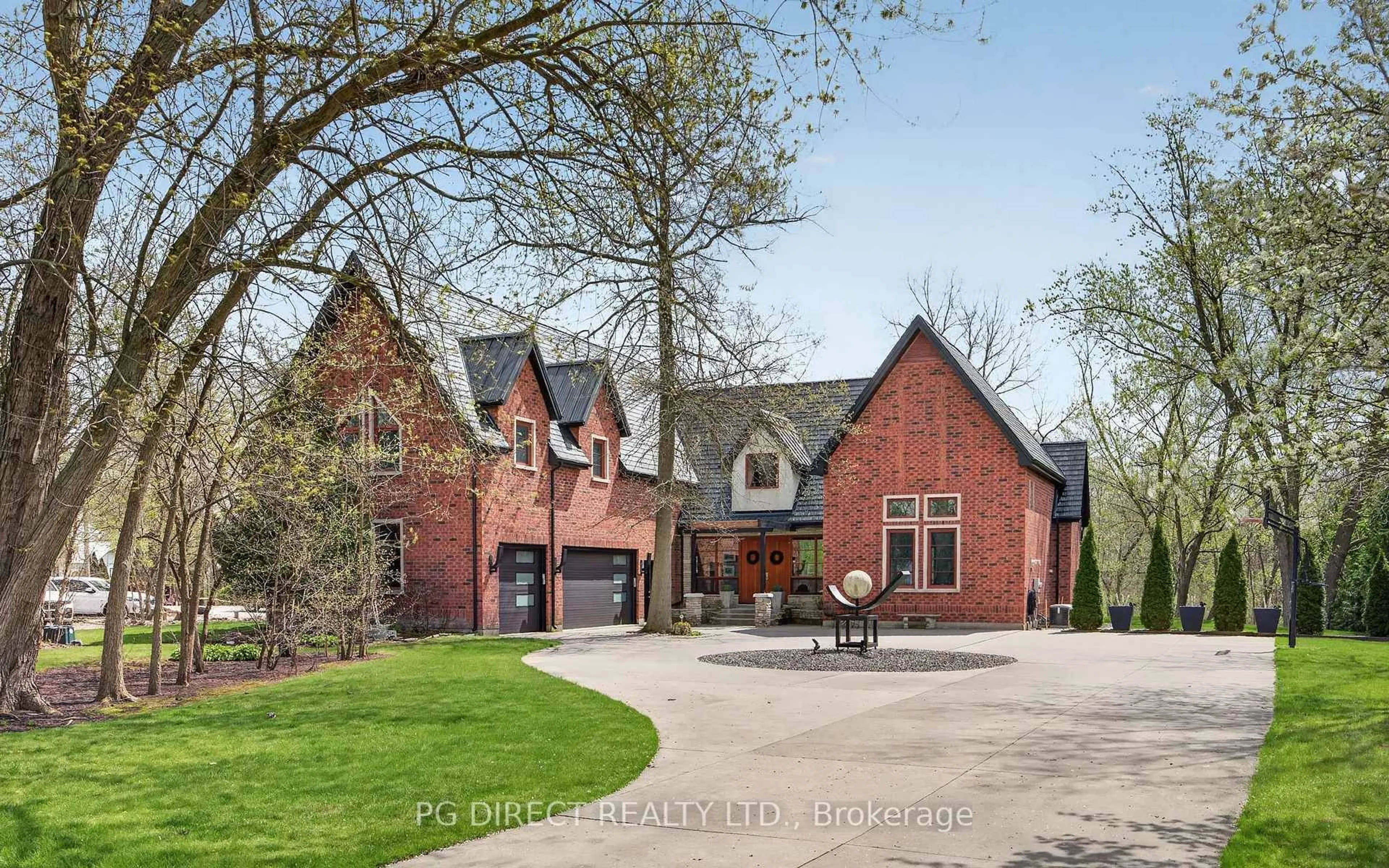 Home with brick exterior material, street for 3871 Middle Side Rd, Amherstburg Ontario N9V 2Y9