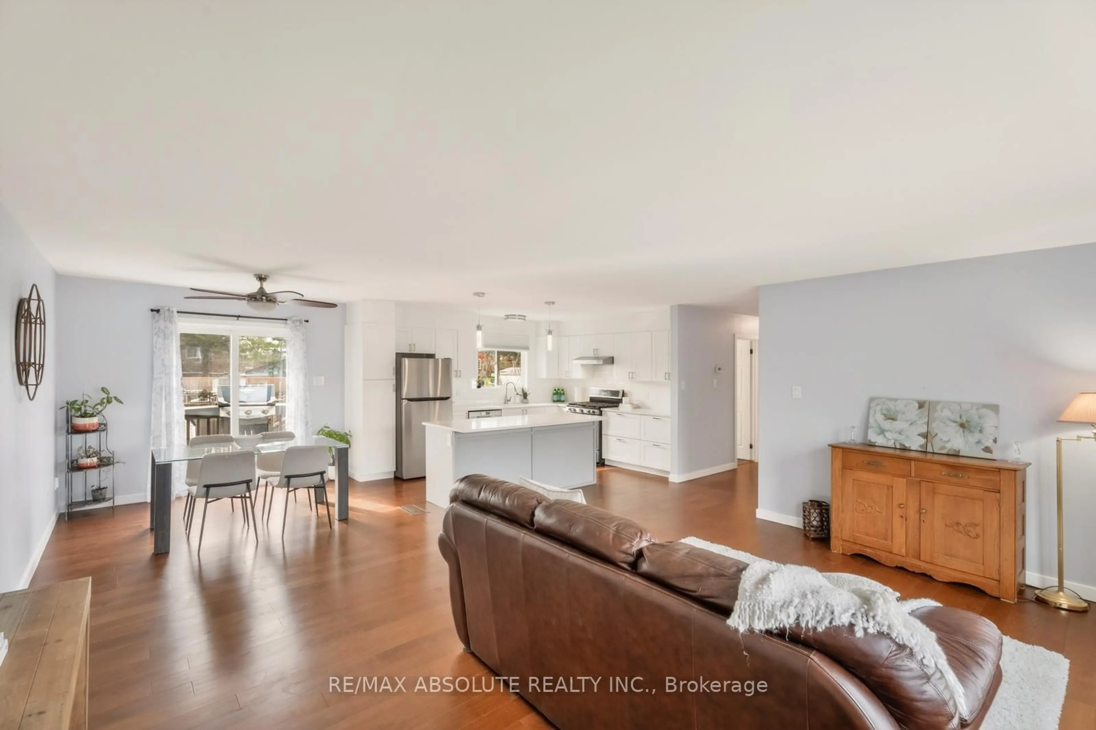 Open concept kitchen, unknown for 33 Owlshead Rd, Munster Ontario K0A 3P0