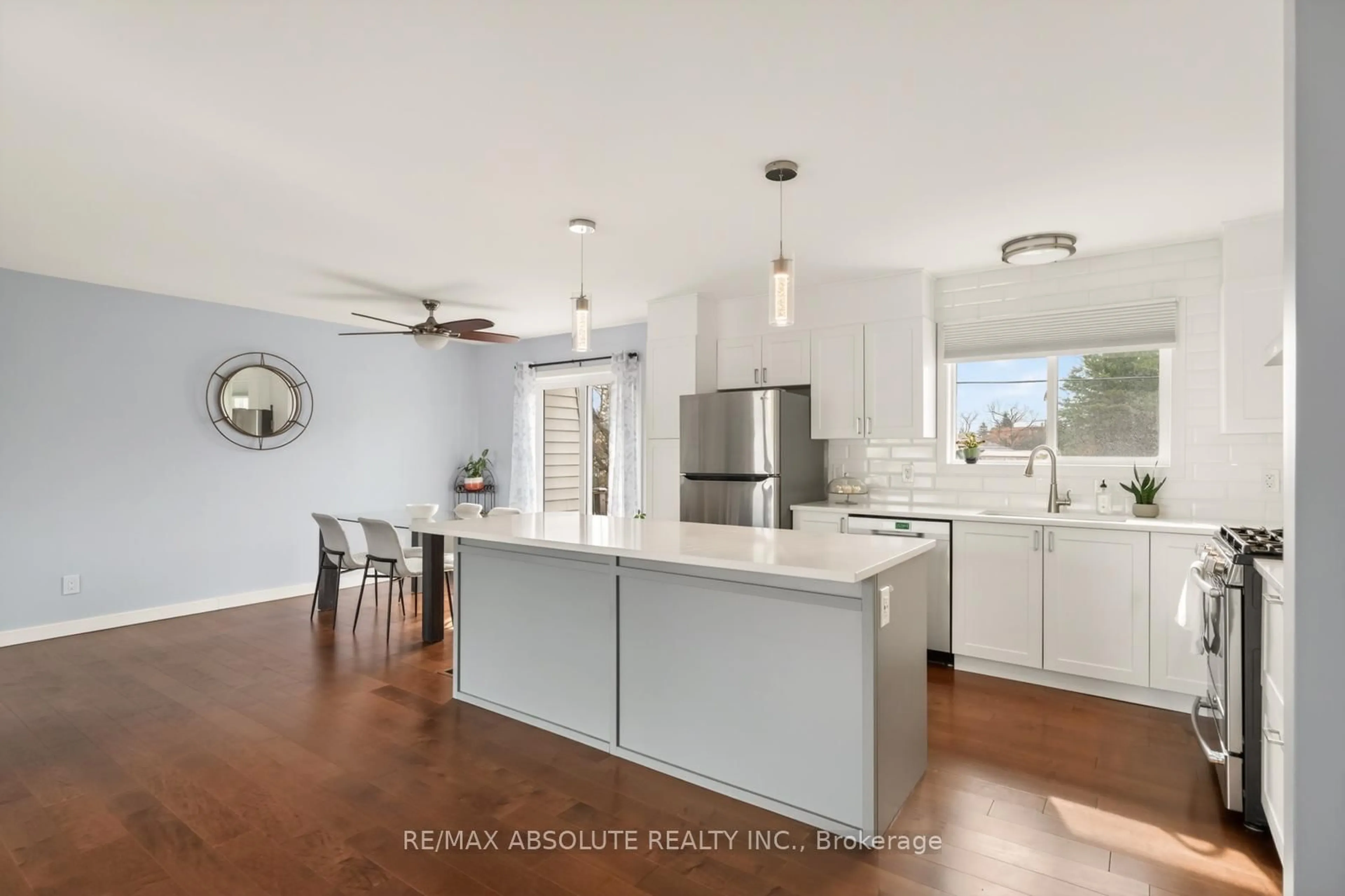 Open concept kitchen, ceramic/tile floor for 33 Owlshead Rd, Munster Ontario K0A 3P0