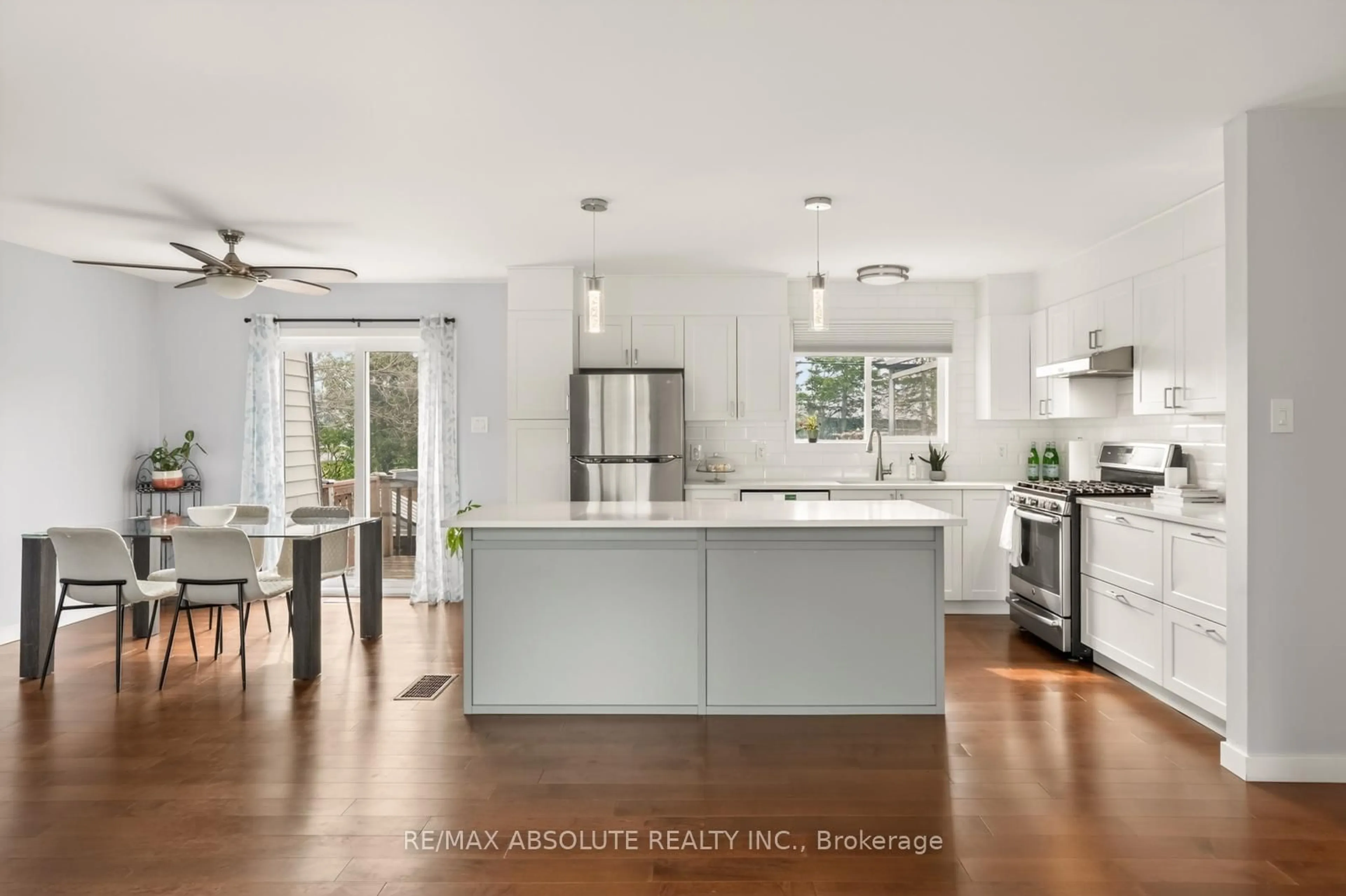 Open concept kitchen, unknown for 33 Owlshead Rd, Munster Ontario K0A 3P0