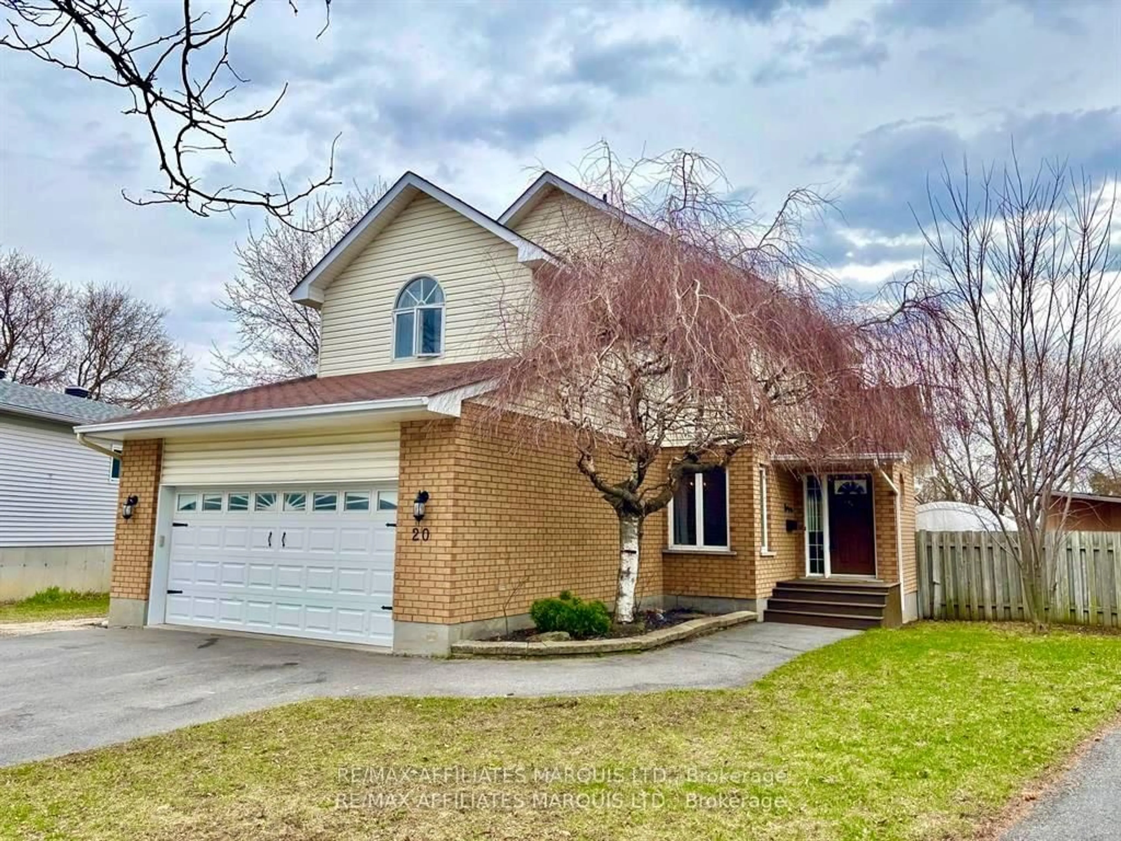 Home with brick exterior material, street for 20 Forestdale Cres, Cornwall Ontario K6K 1V7