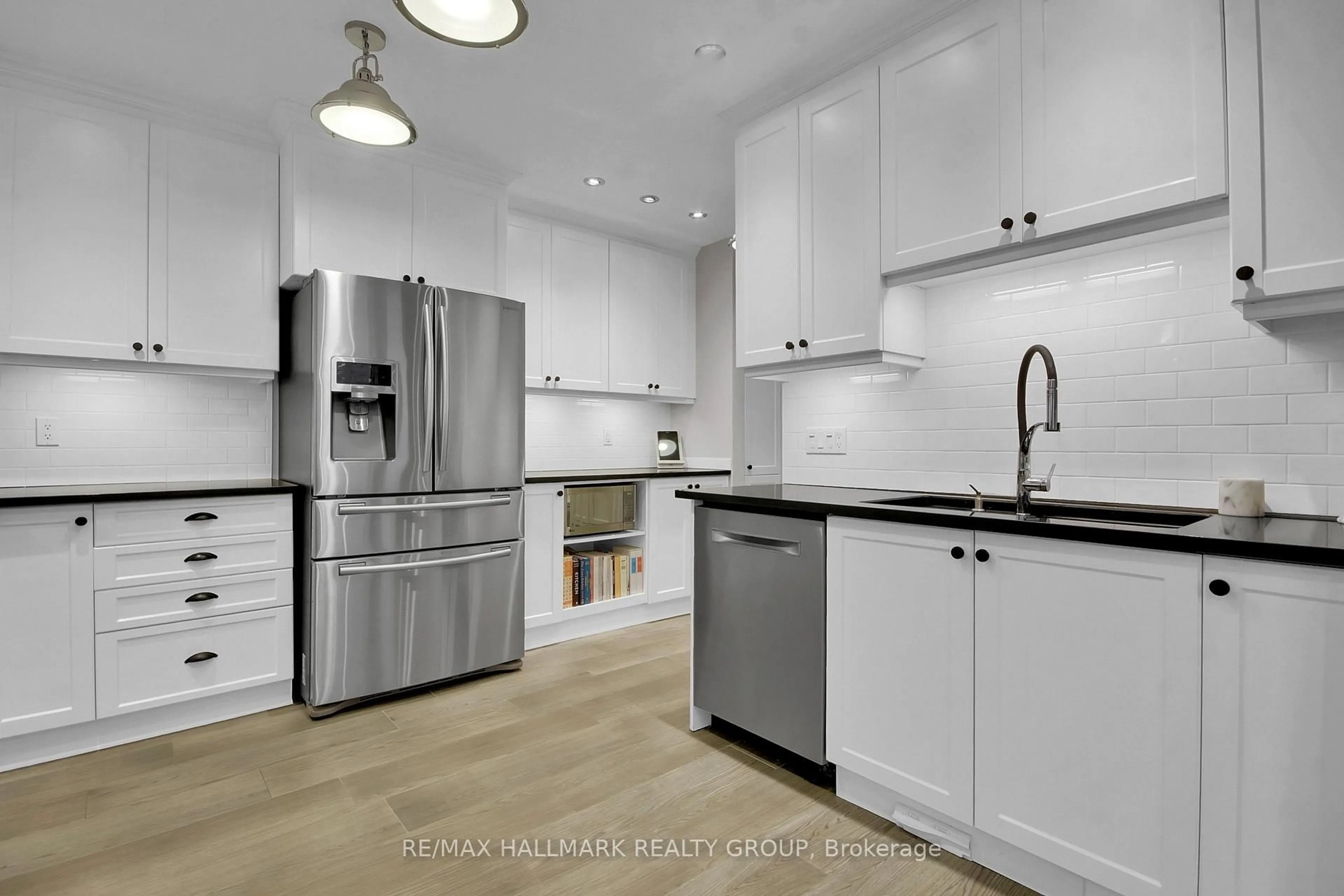 Unknown for 24 Morris St, Ottawa Ontario K1S 4A7