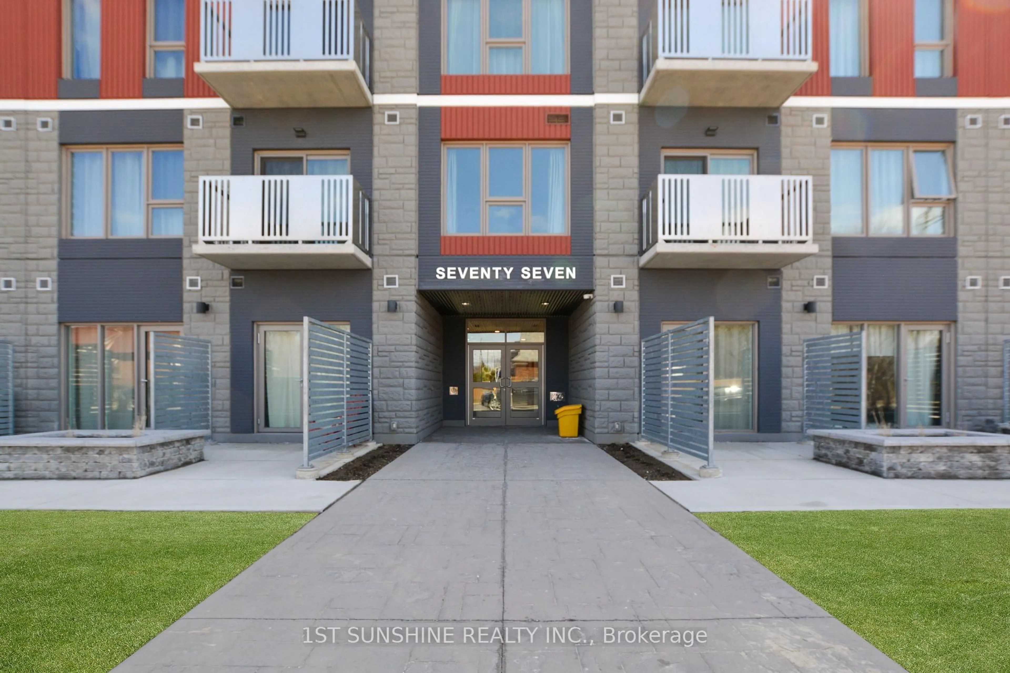 Indoor entryway for 77 Leland St #414, Hamilton Ontario L8S 3A1