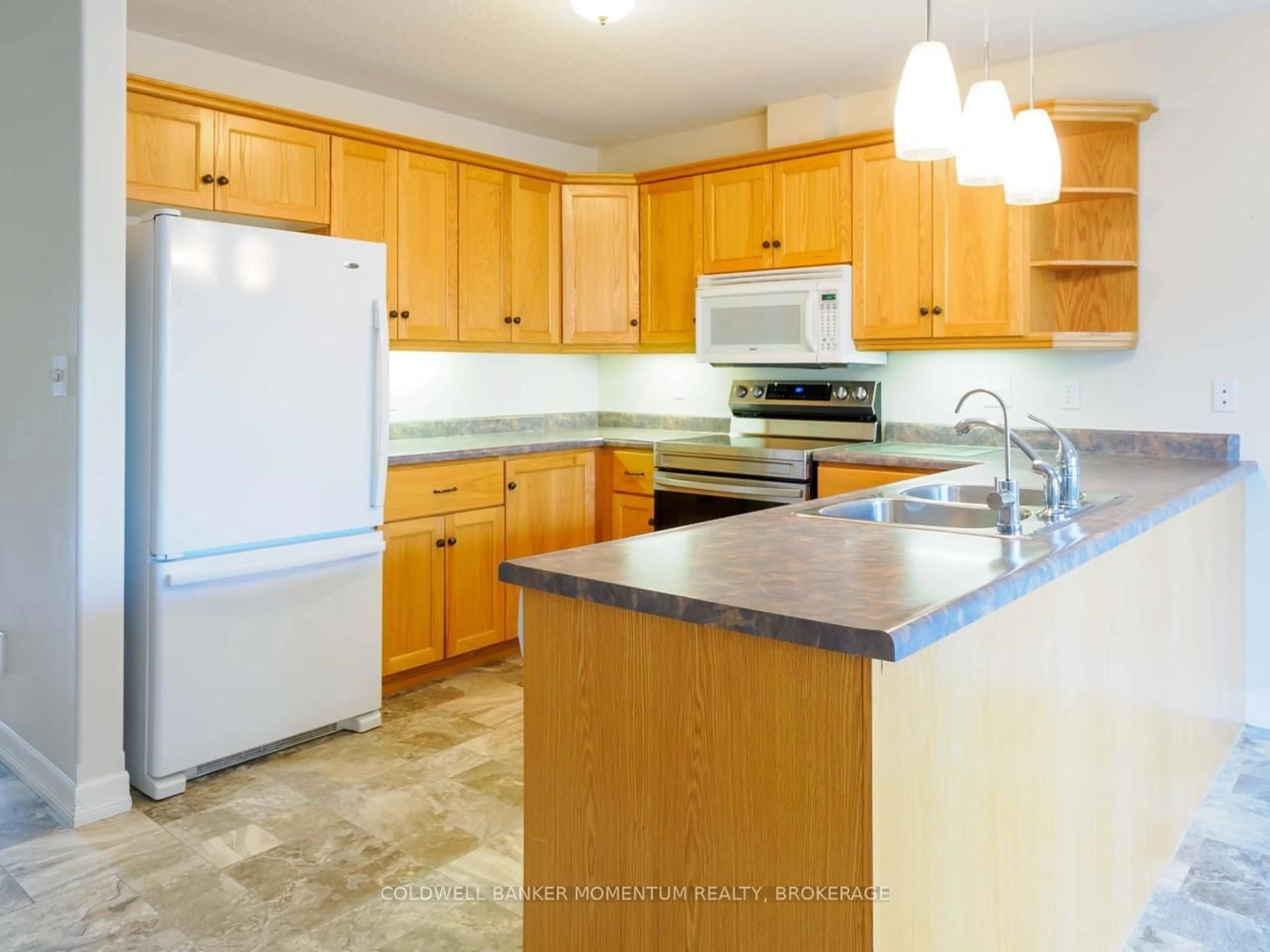 Standard kitchen, unknown for 409 Queen St #8, Norfolk Ontario N3Y 0A1