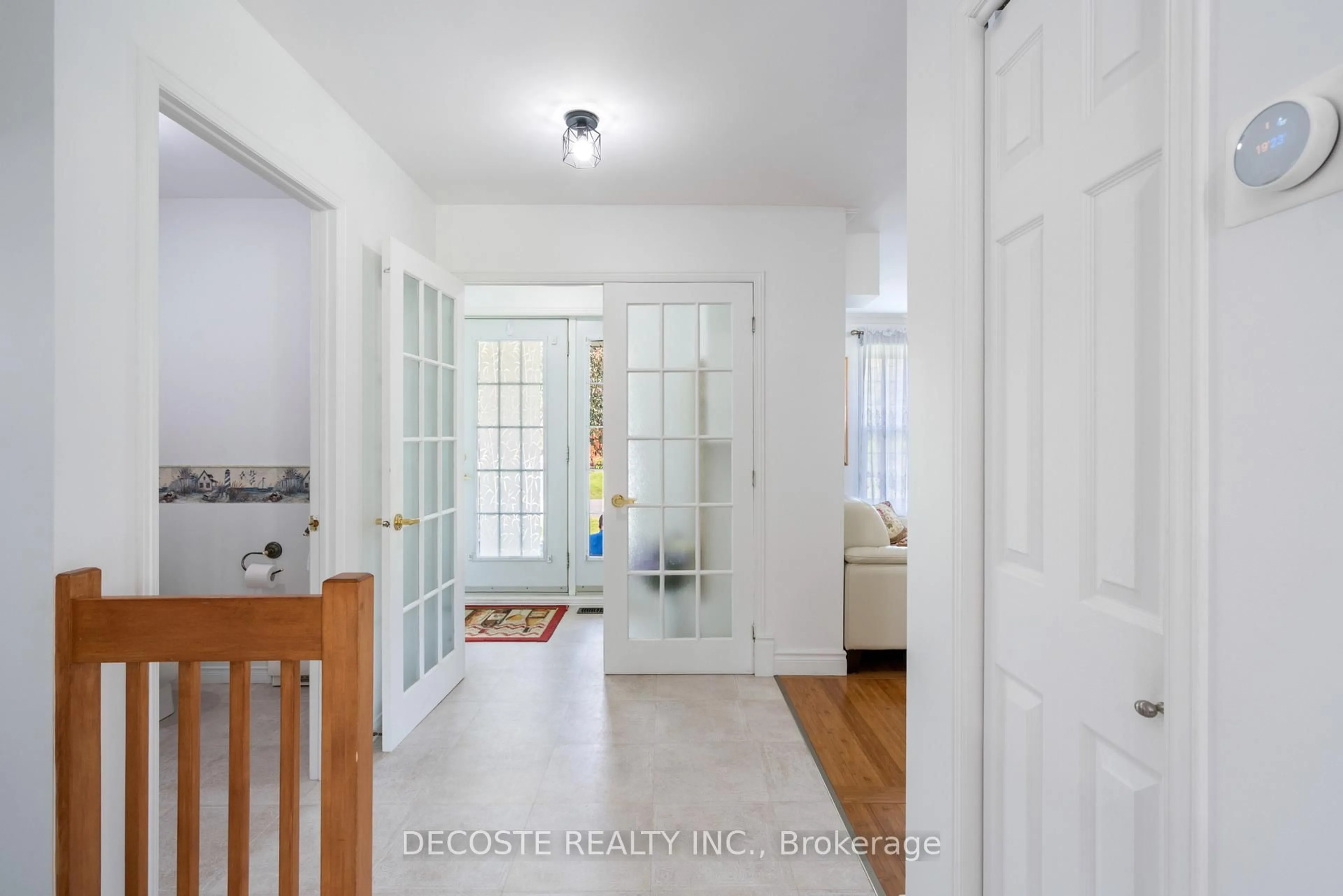 Indoor entryway for 6123 MacBain St, South Glengarry Ontario K0C 1E0