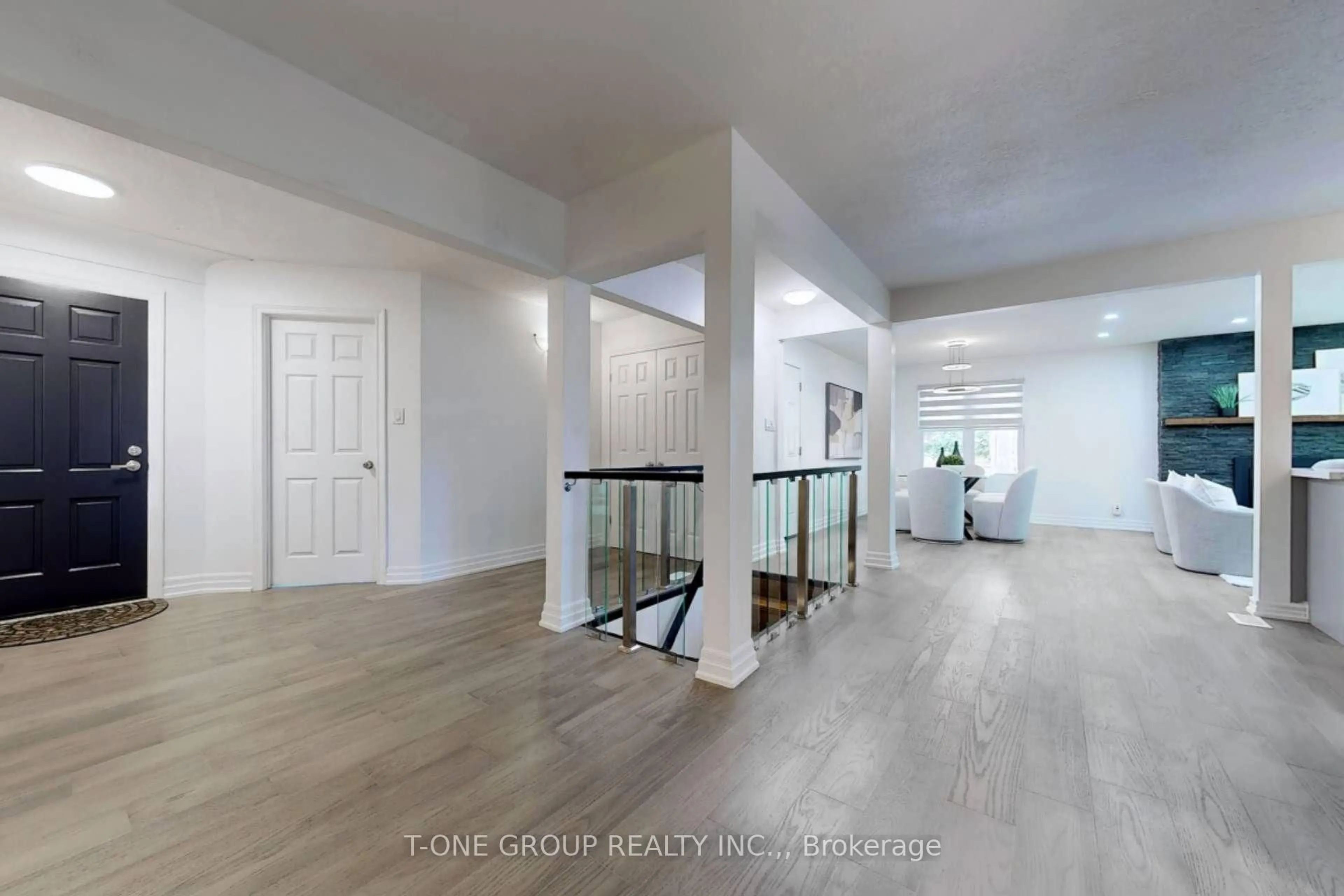 Indoor entryway for 199 Vermont St, Waterloo Ontario N2J 2M9