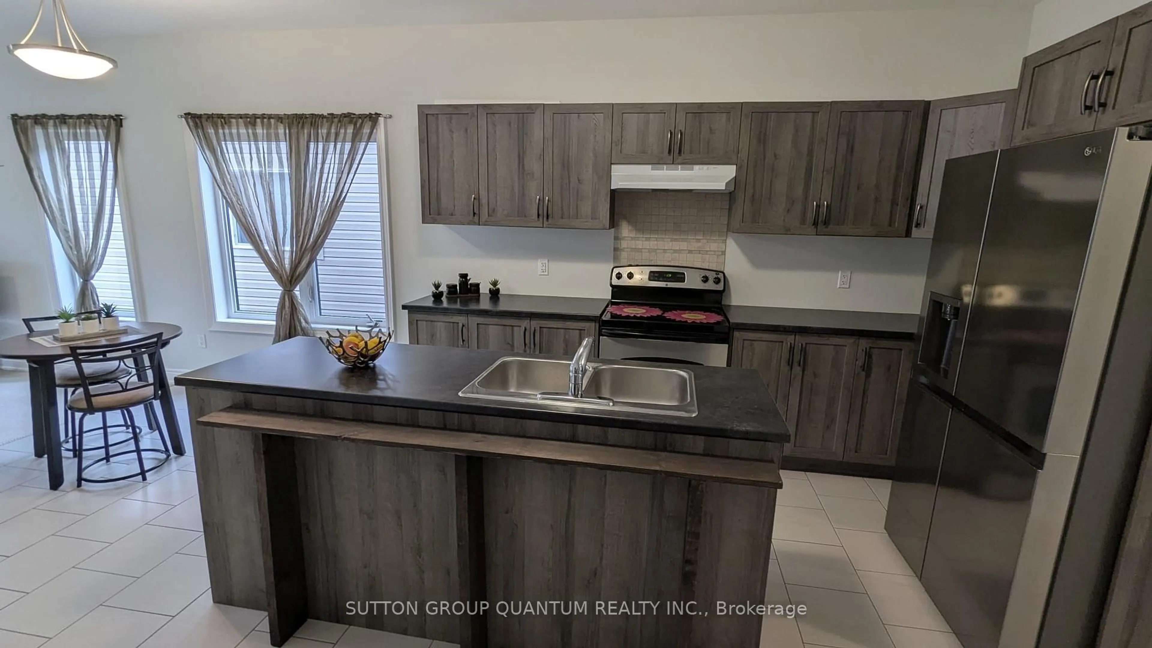 Standard kitchen, unknown for 420 Williams Cres, Fort Erie Ontario L2A 0E9