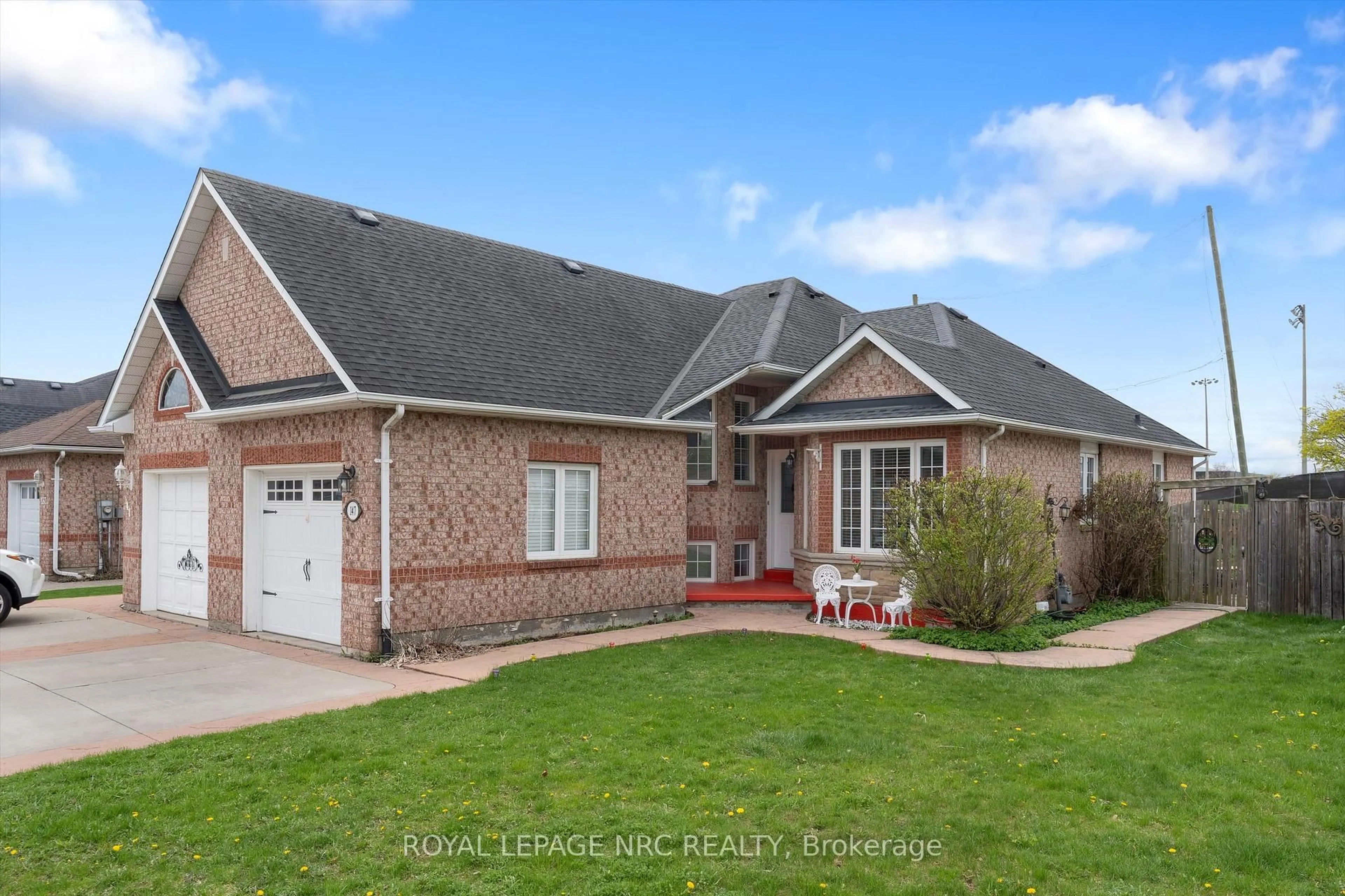 Home with brick exterior material, street for 147 St. Lawrence Dr, Welland Ontario L3C 7H6