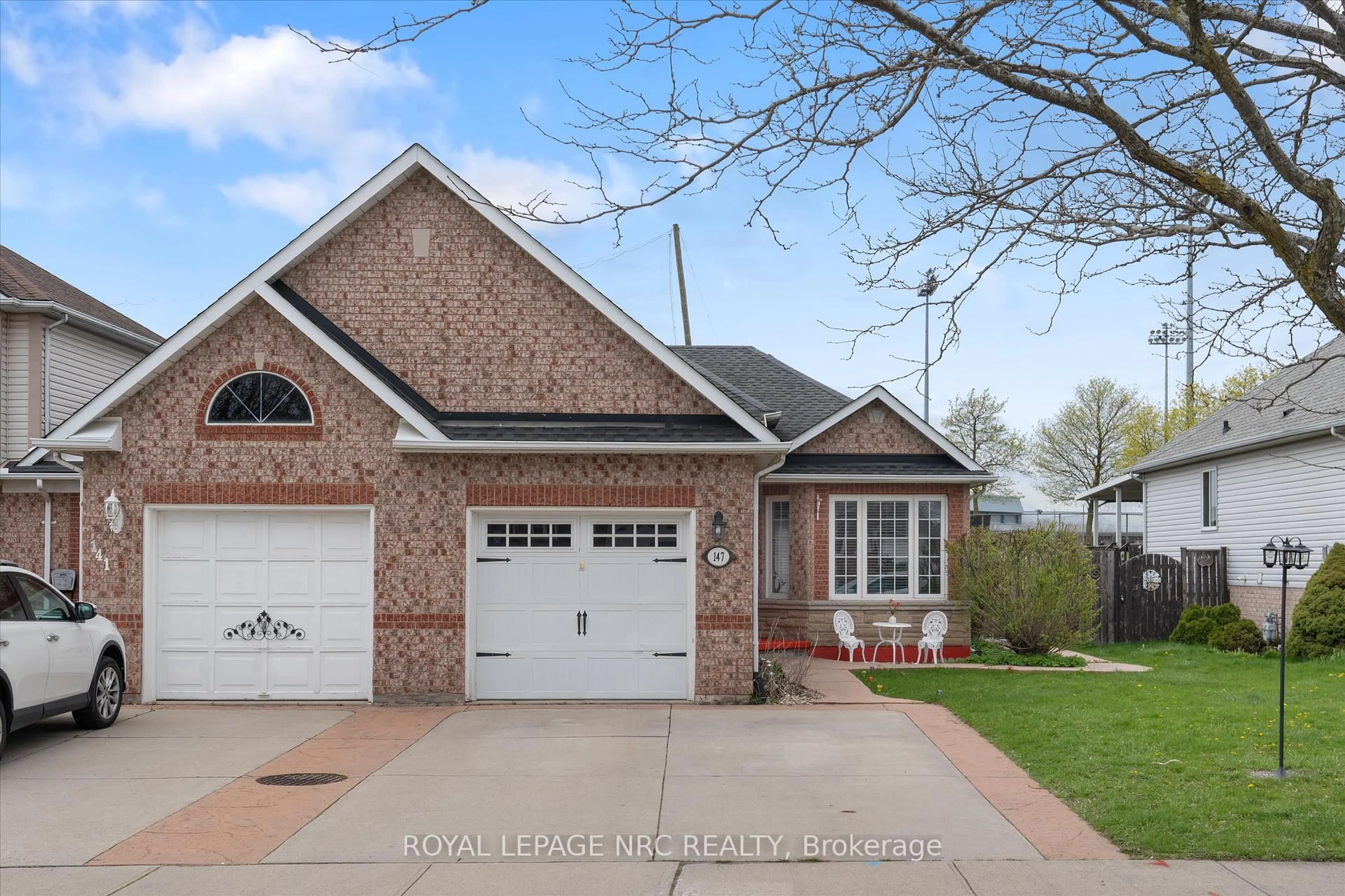 Home with brick exterior material, street for 147 St. Lawrence Dr, Welland Ontario L3C 7H6